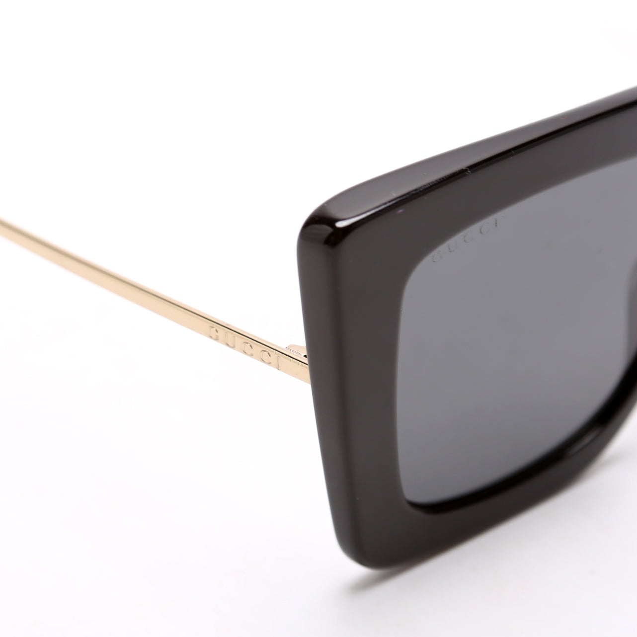GG0435S Oversized Square Sunglasses Black/Gold