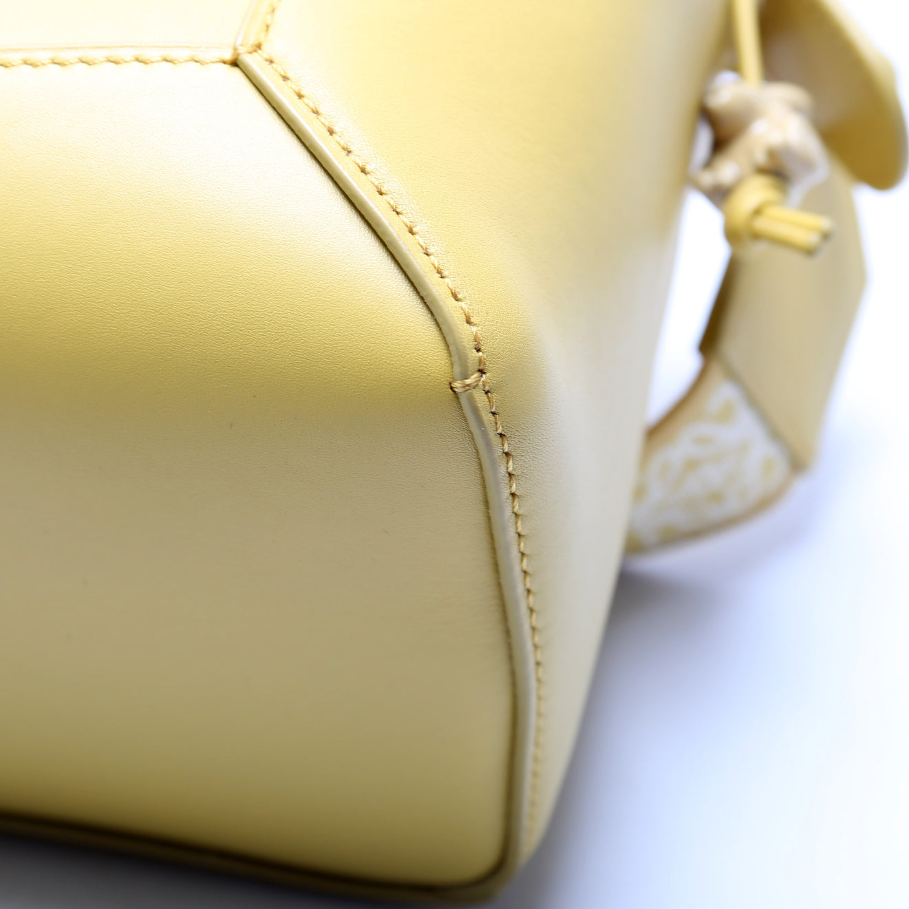 Puzzle Edge Bag Monochrome Calfskin Small Yellow