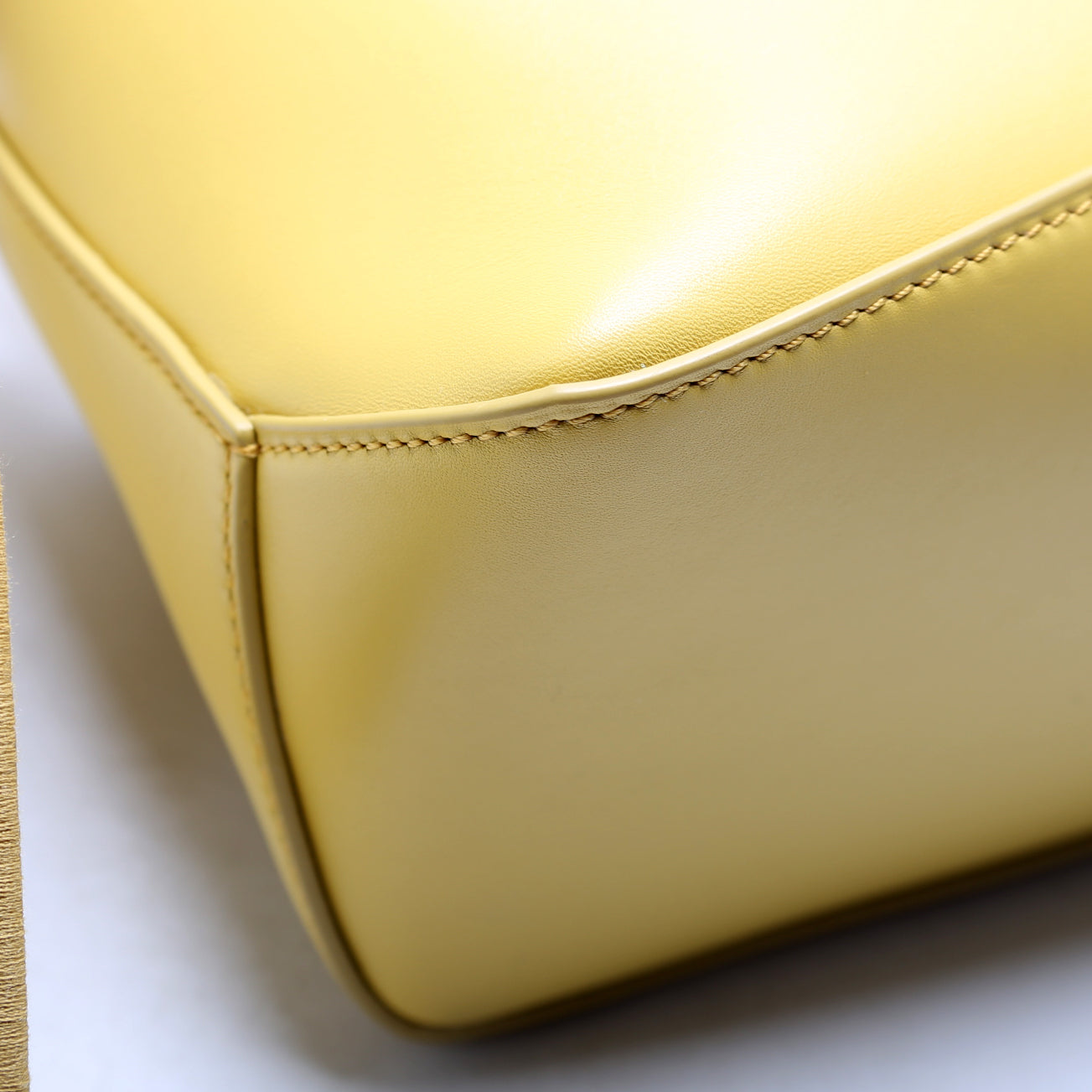 Puzzle Edge Bag Monochrome Calfskin Small Yellow