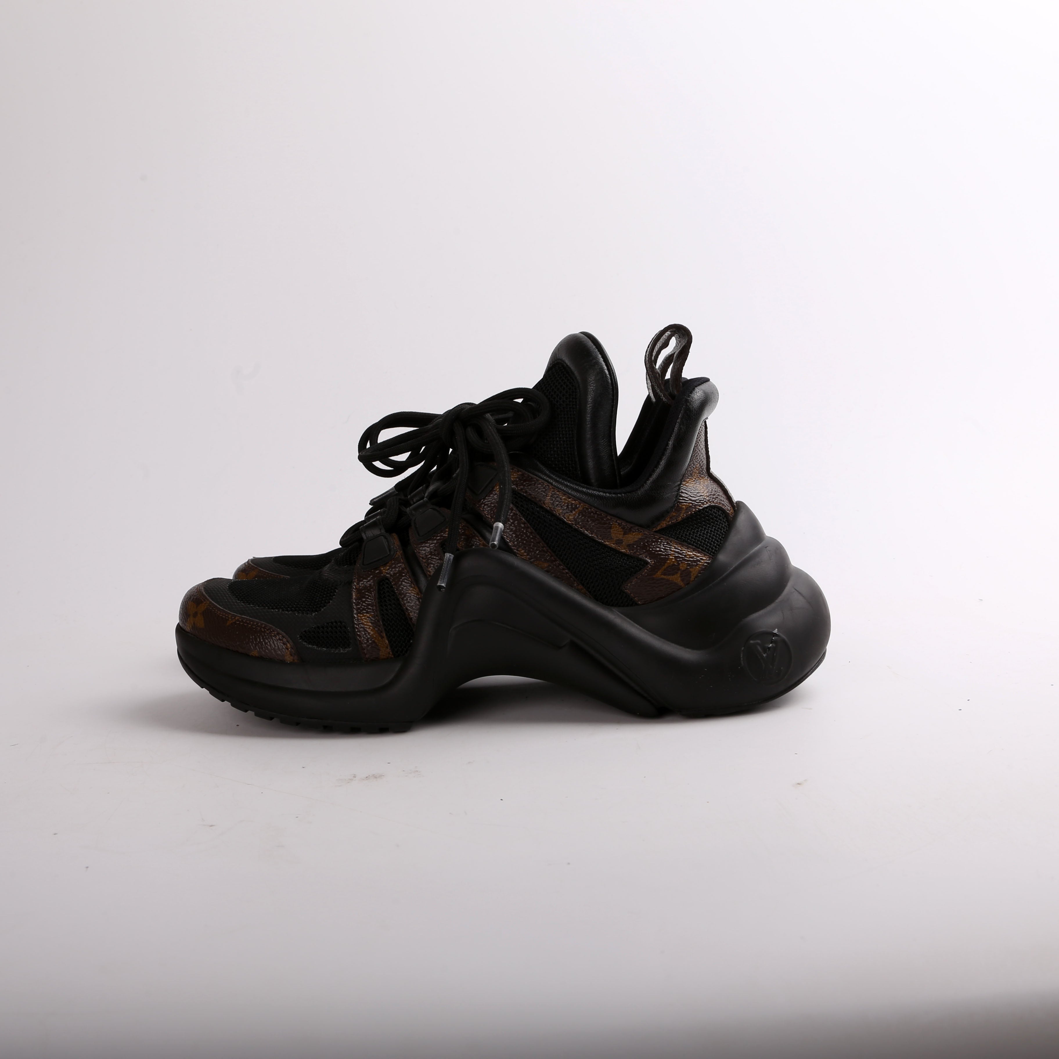 Archlight Sneakers Size 37.5