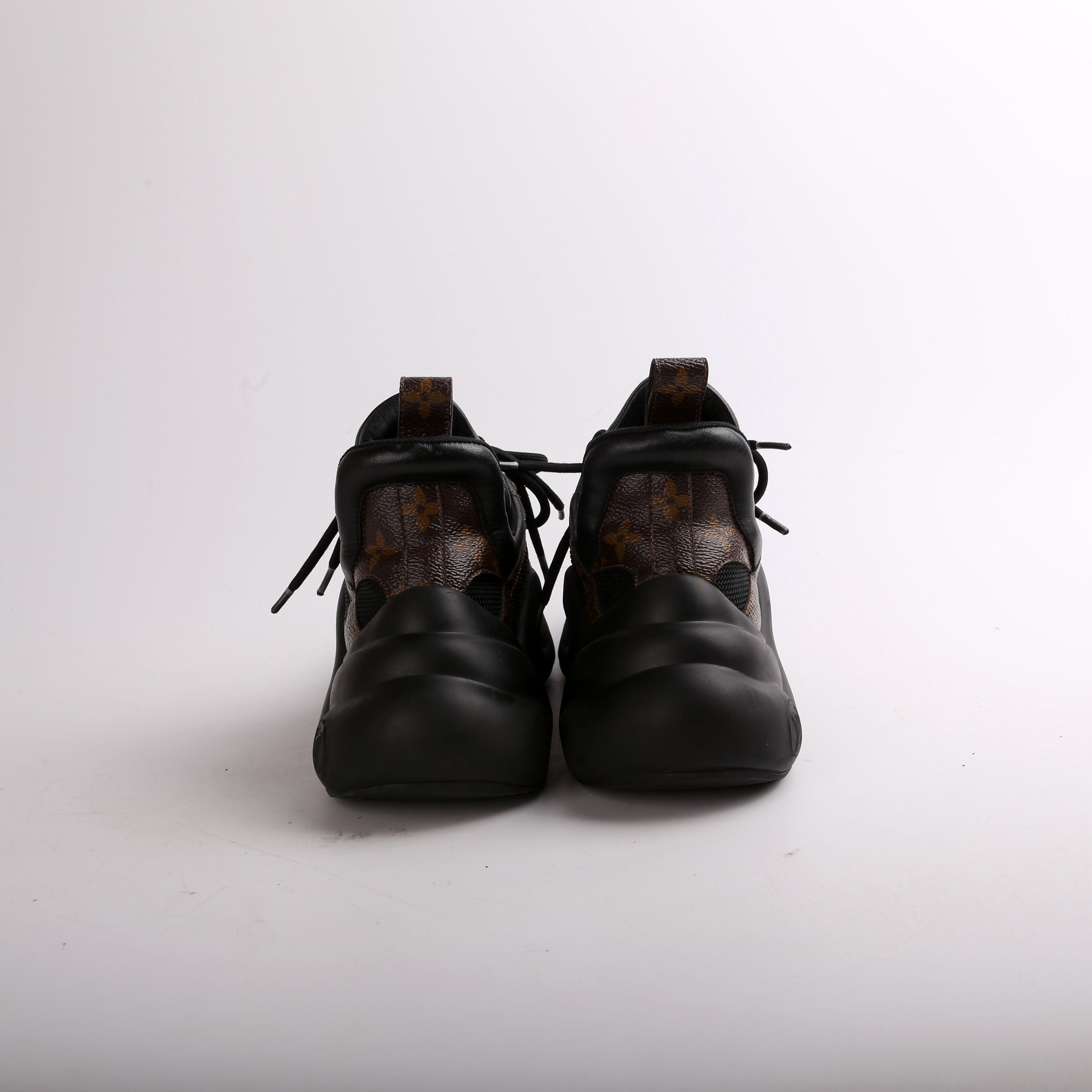 Archlight Sneakers Size 37.5