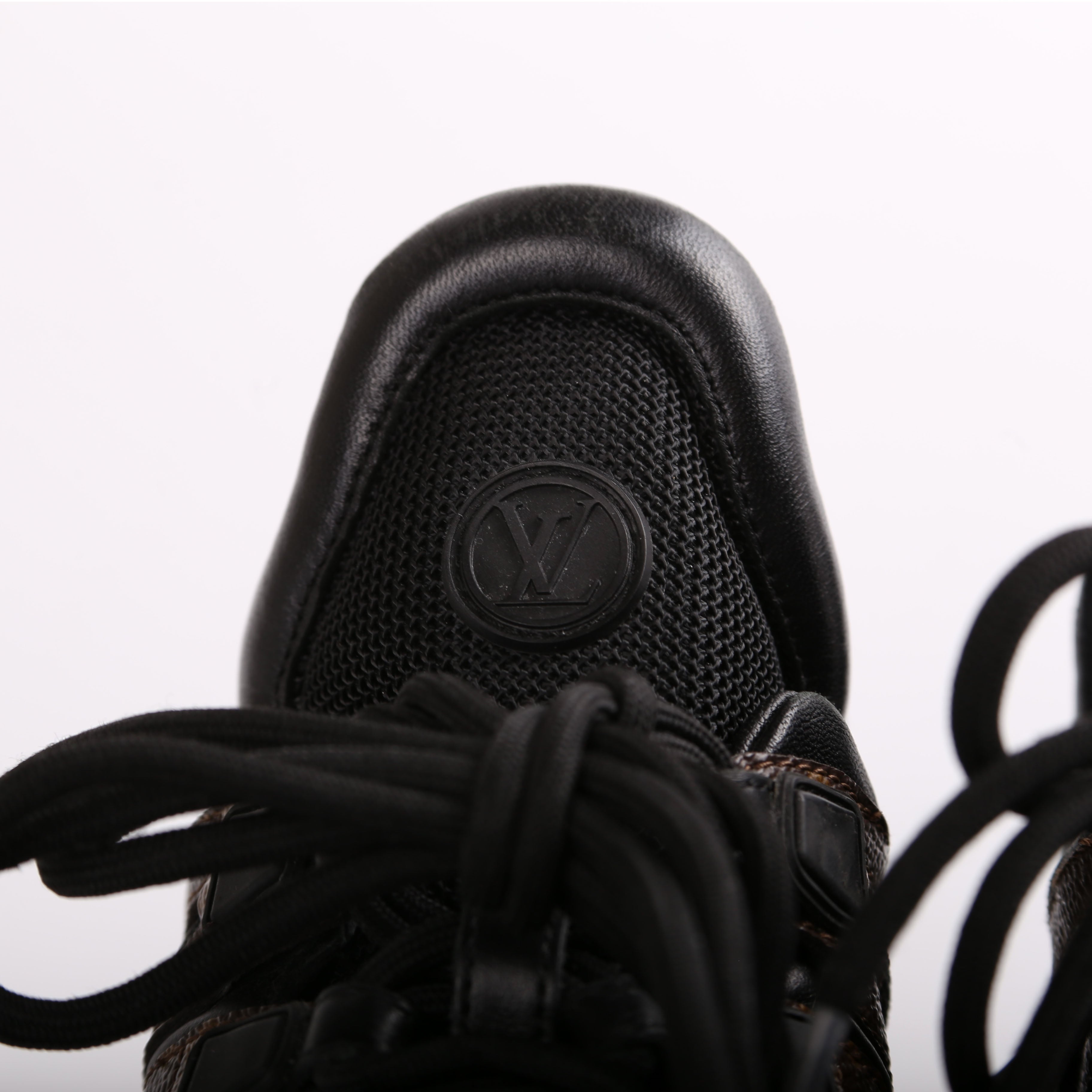 Archlight Sneakers Size 37.5