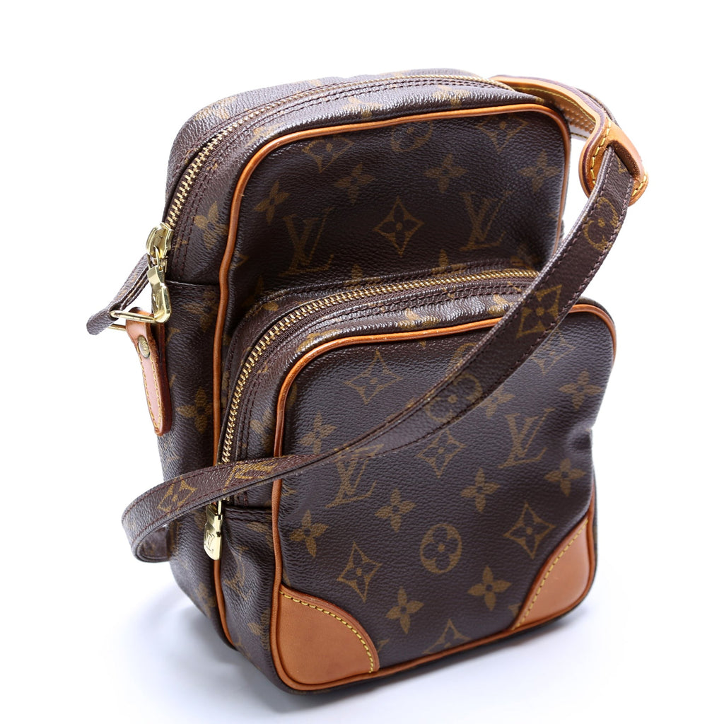 Amazone Monogram