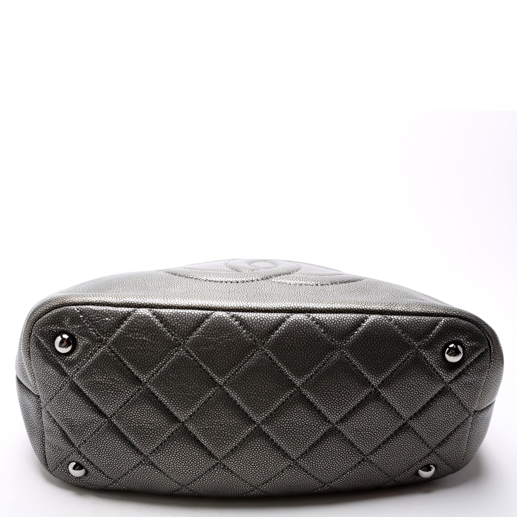 Timeless CC Soft Tote 14M Silver