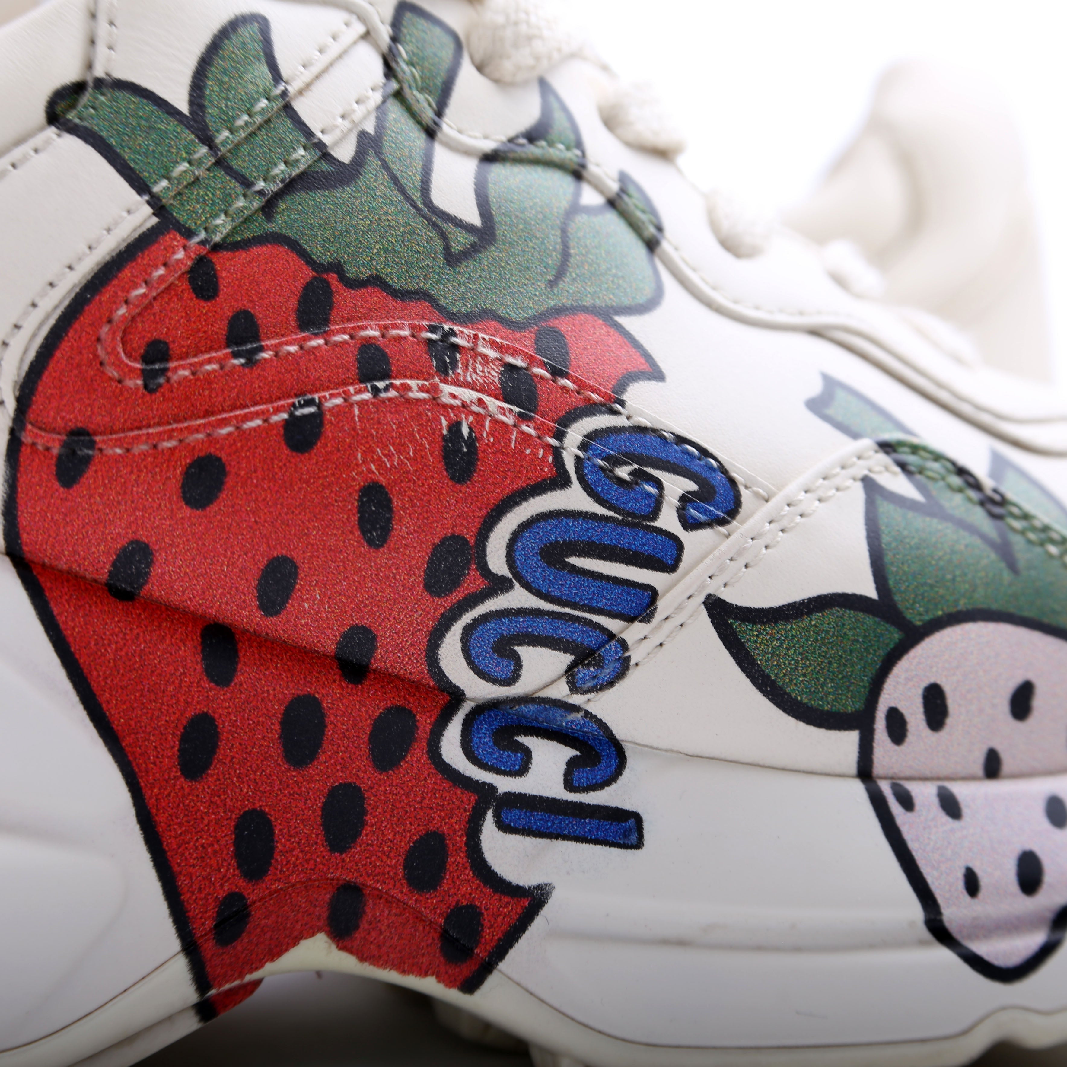 Rhyton Strawberry Sneakers Size 36.5