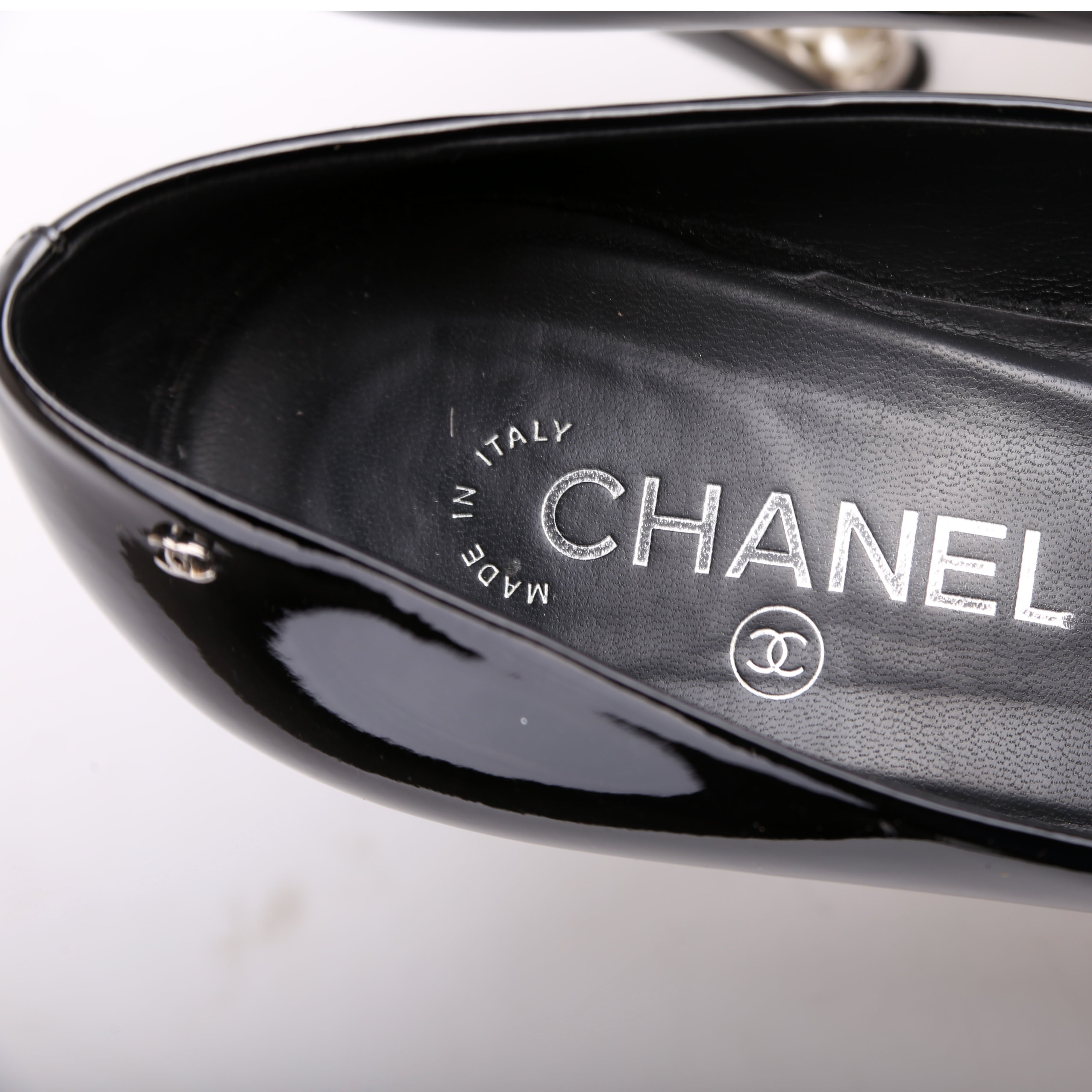 Patent Leather & Pearl Heels Size 40