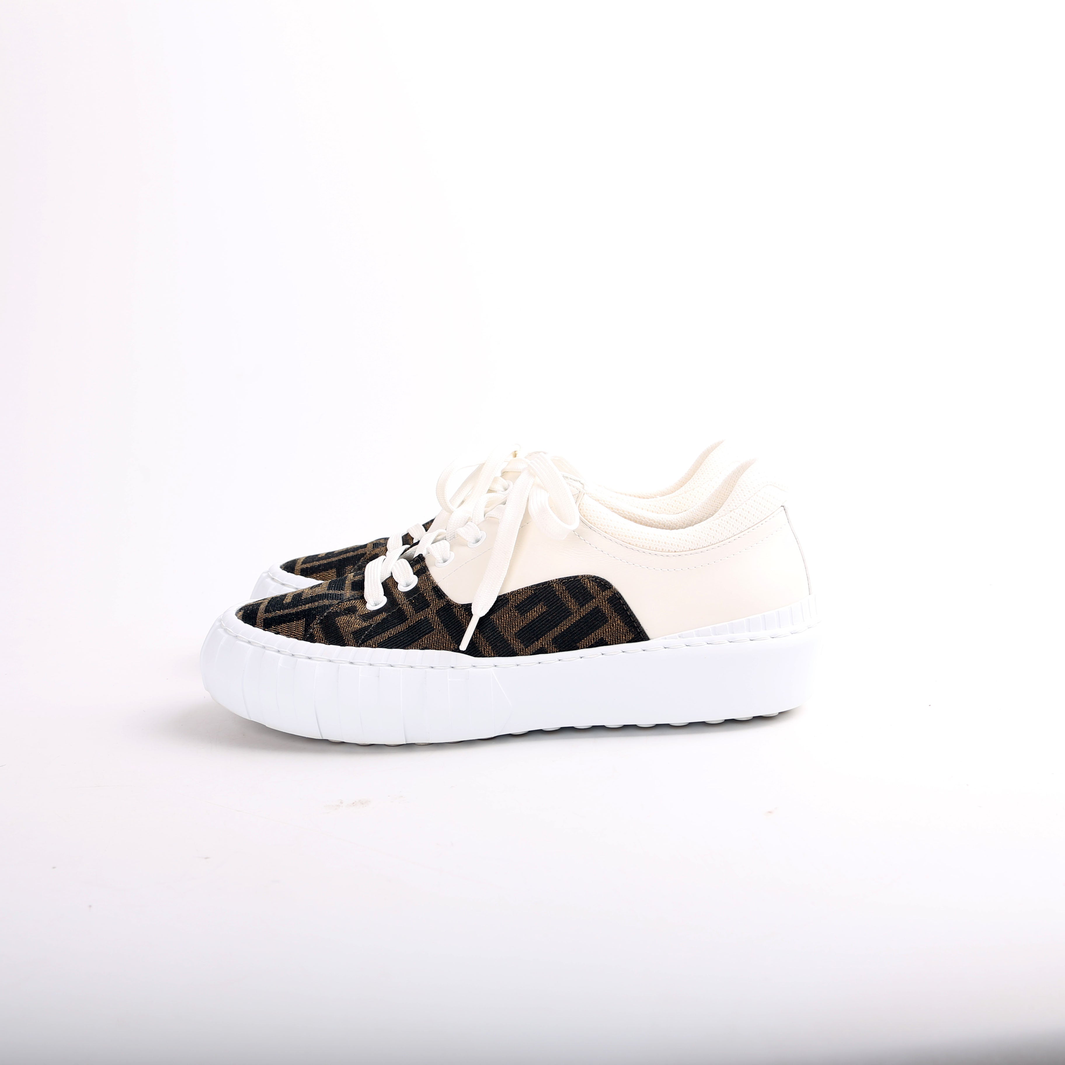 Domino Low Top Sneakers Size 39.5
