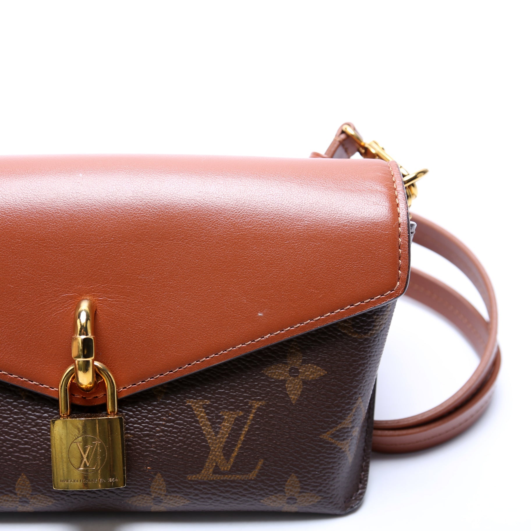 Padlock On Strap Monogram