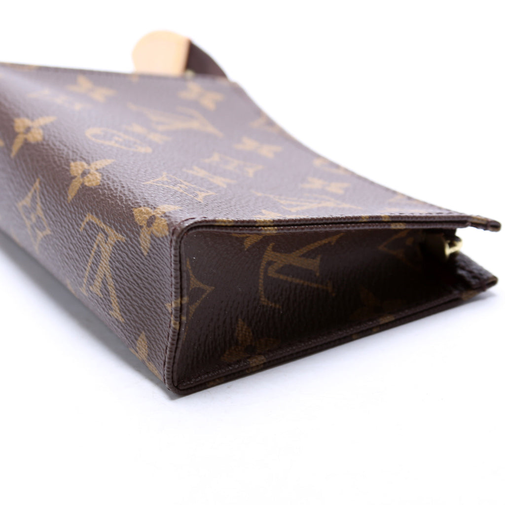 Toiletry Pouch 15 Monogram Newer