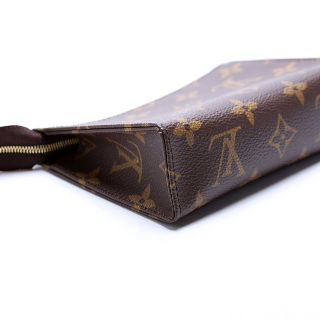 Toiletry Pouch 15 Monogram Newer
