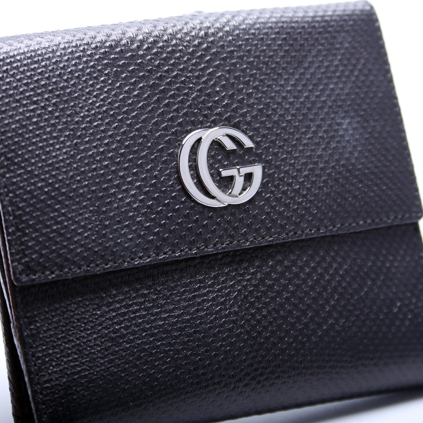 035-2184 GG Lizard Embossed Compact Trifold Wallet Black
