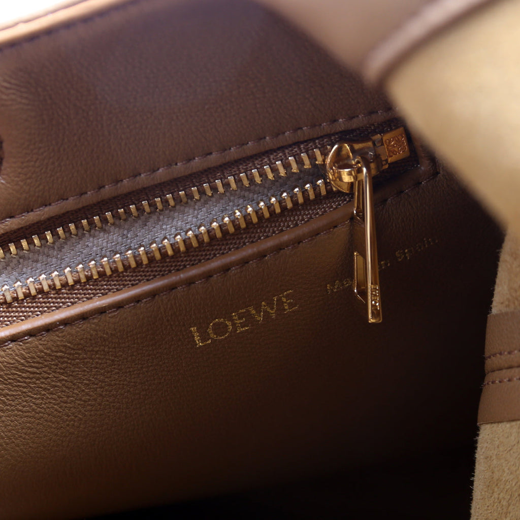 Small Squeeze Bag Nappa Lambskin Tan