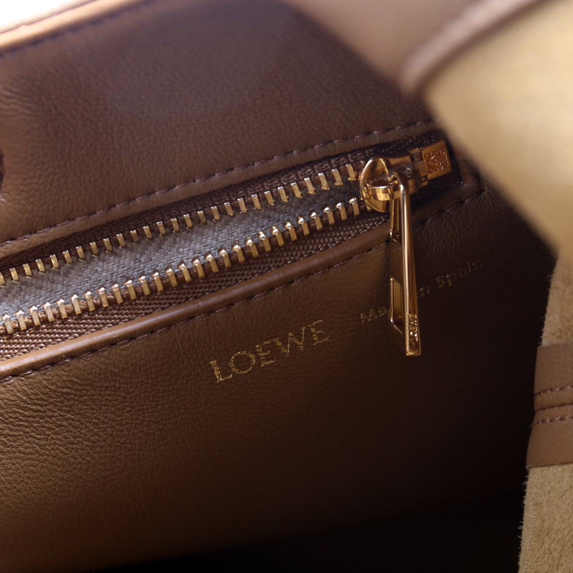 Small Squeeze Bag Nappa Lambskin Tan