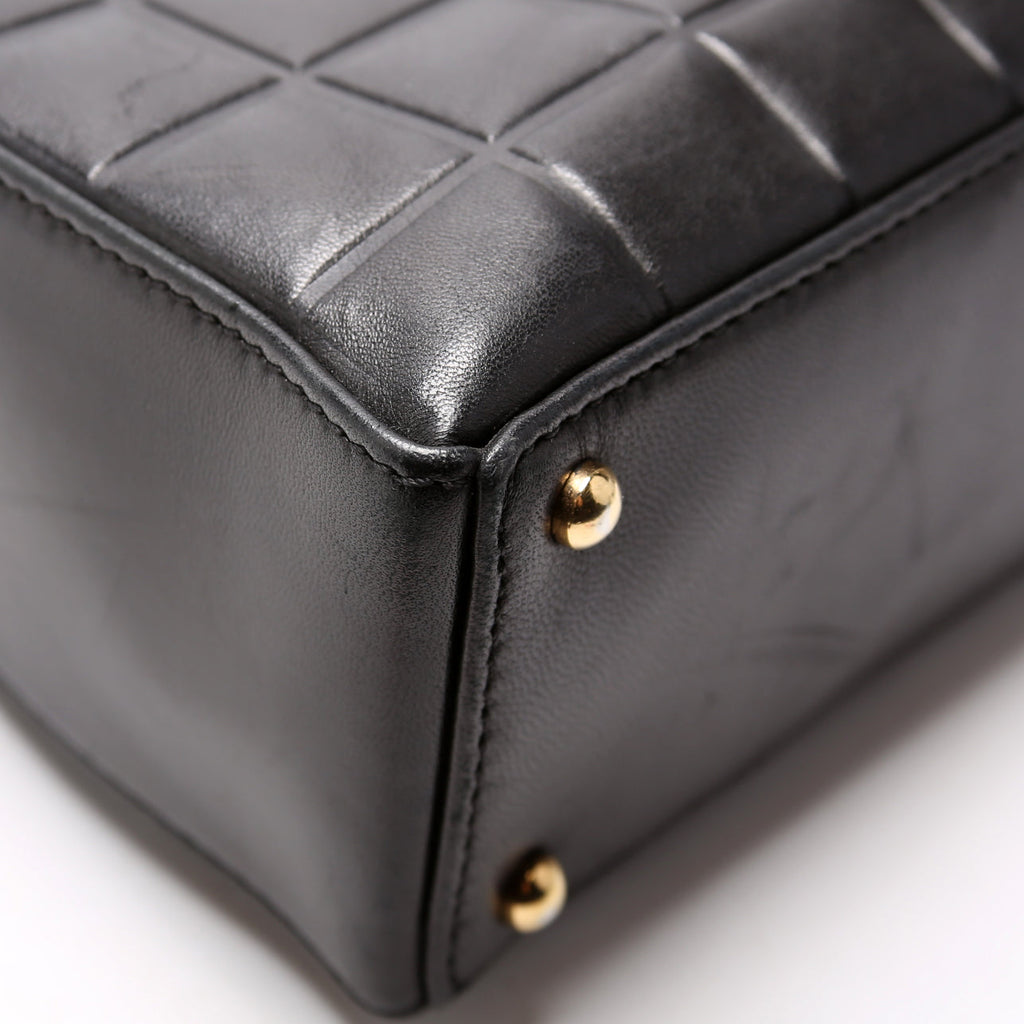 Chocolate Bar Vertical Tote Lambskin 6M Black