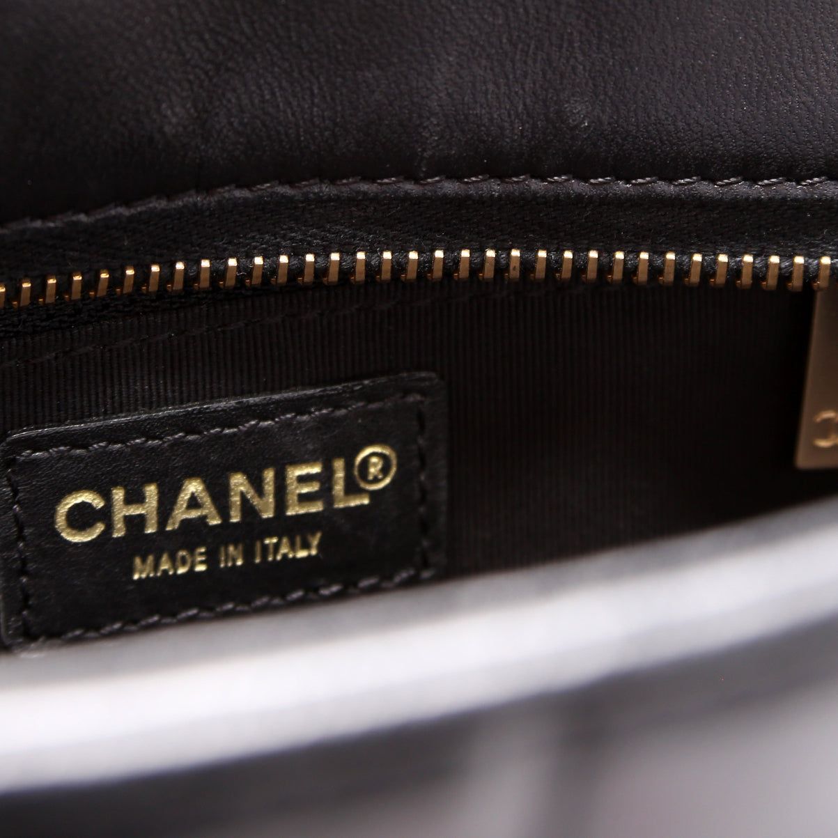 Chocolate Bar Vertical Tote Lambskin 6M Black