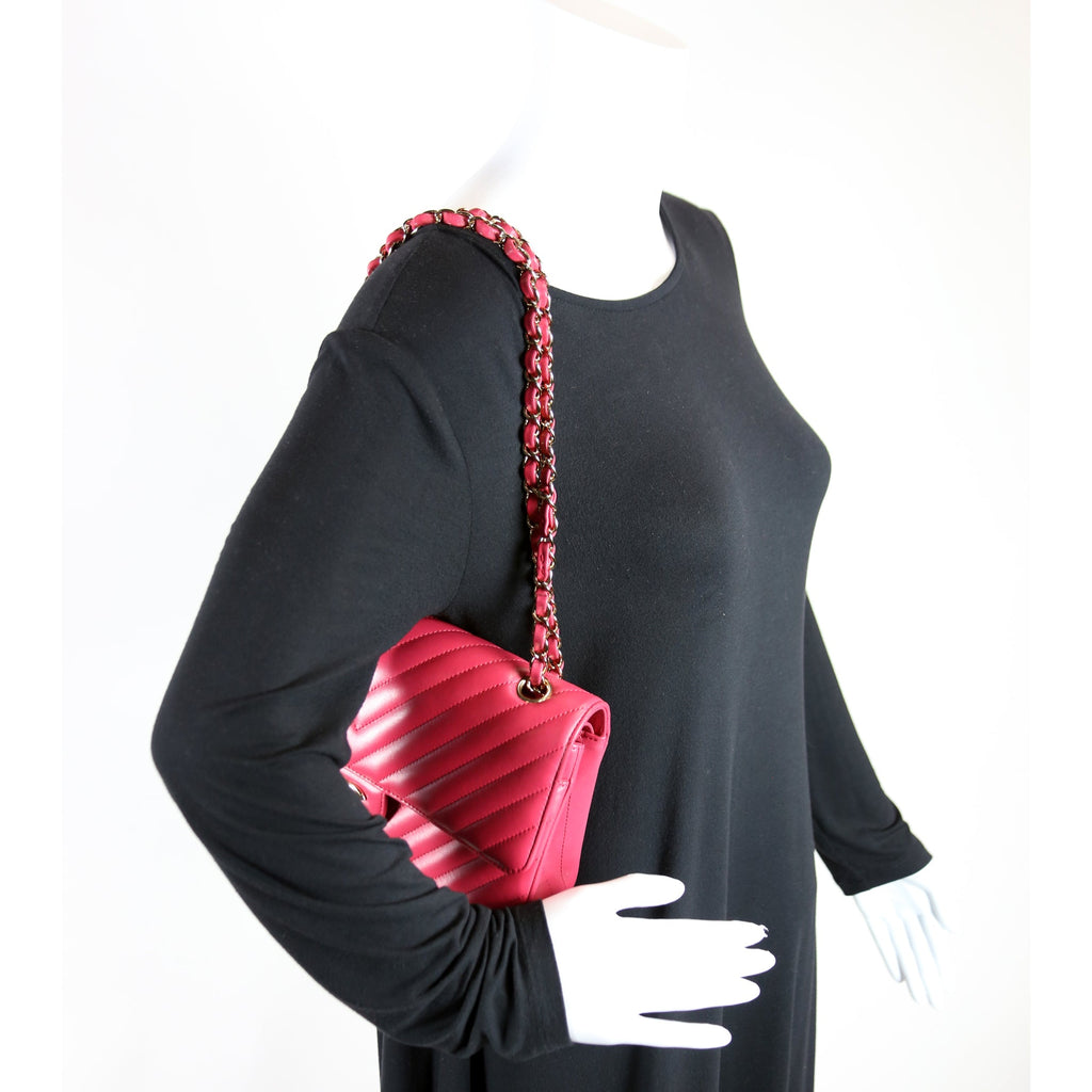 Classic Flap Medium Chevron Lambskin 29-32M Pink