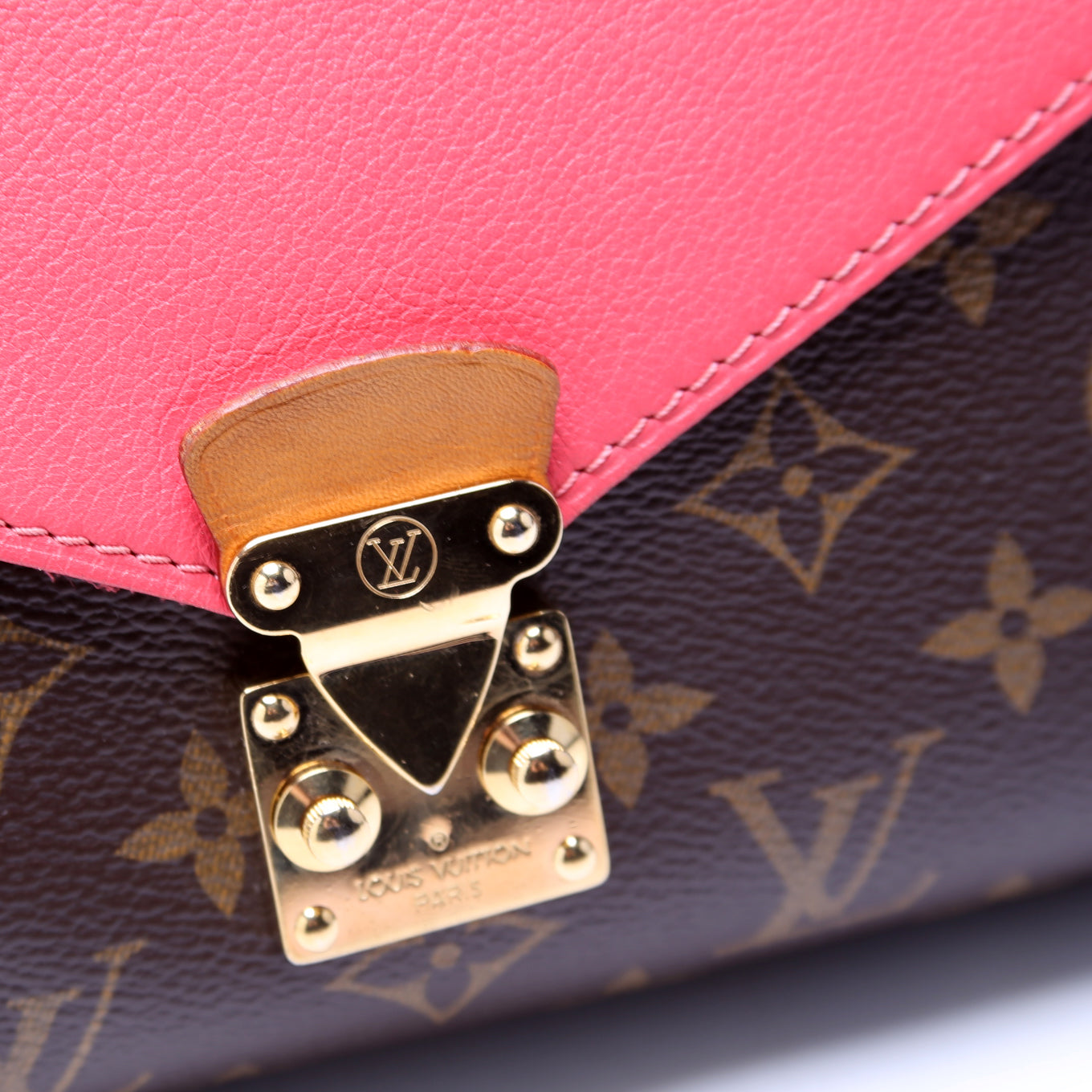 Pallas Chain Monogram Salmon
