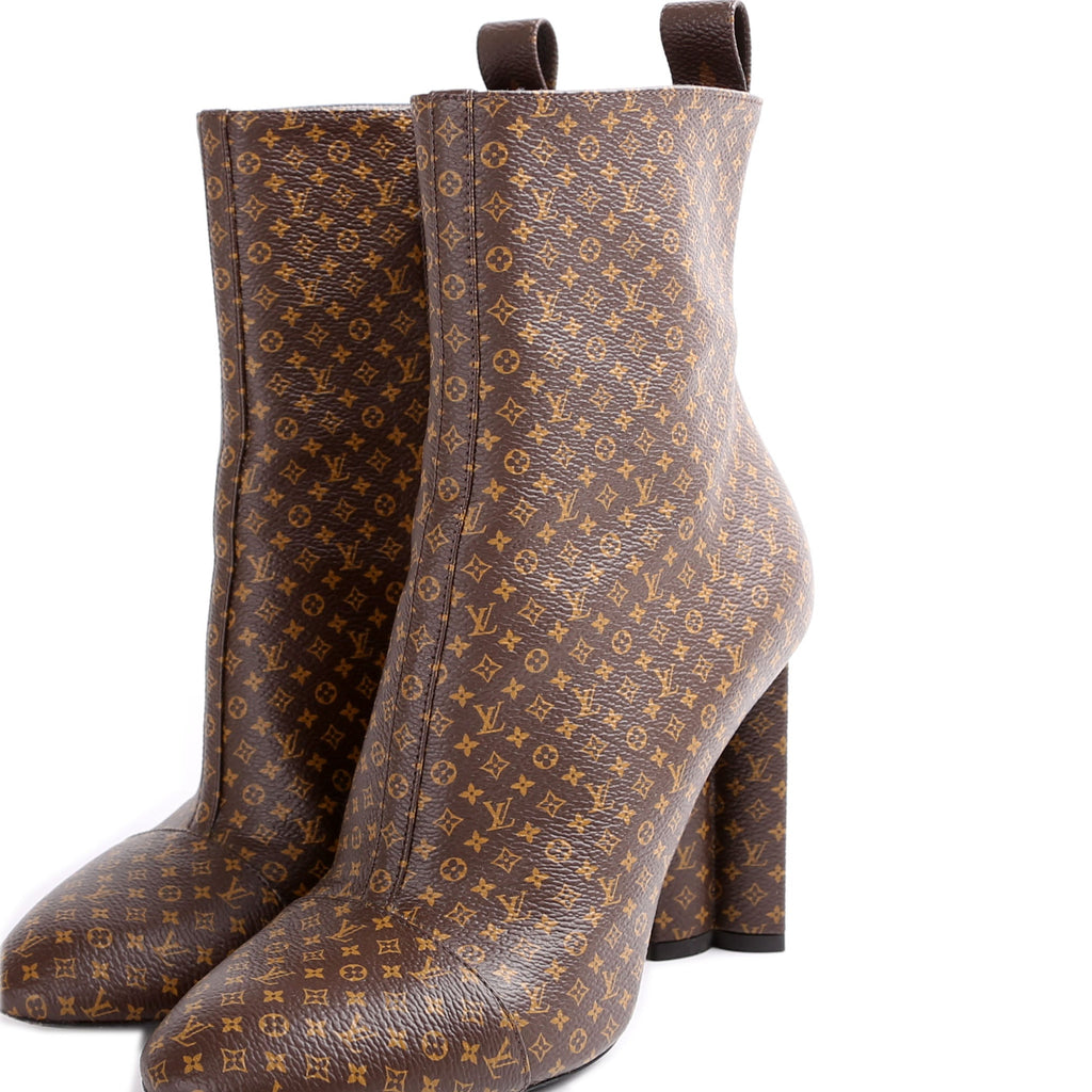 Mini Mono Silhouette Ankle Boots Size 36.5