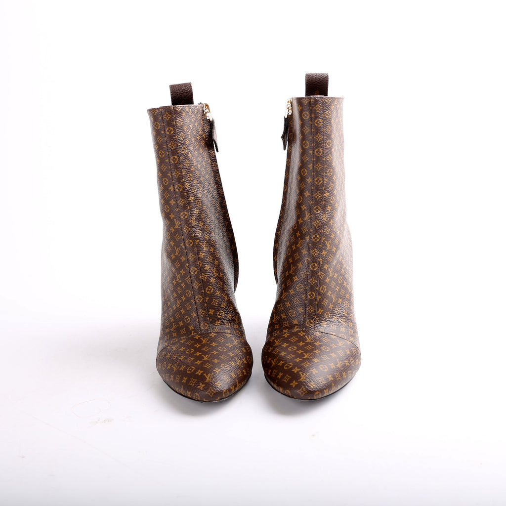 Mini Mono Silhouette Ankle Boots Size 36.5