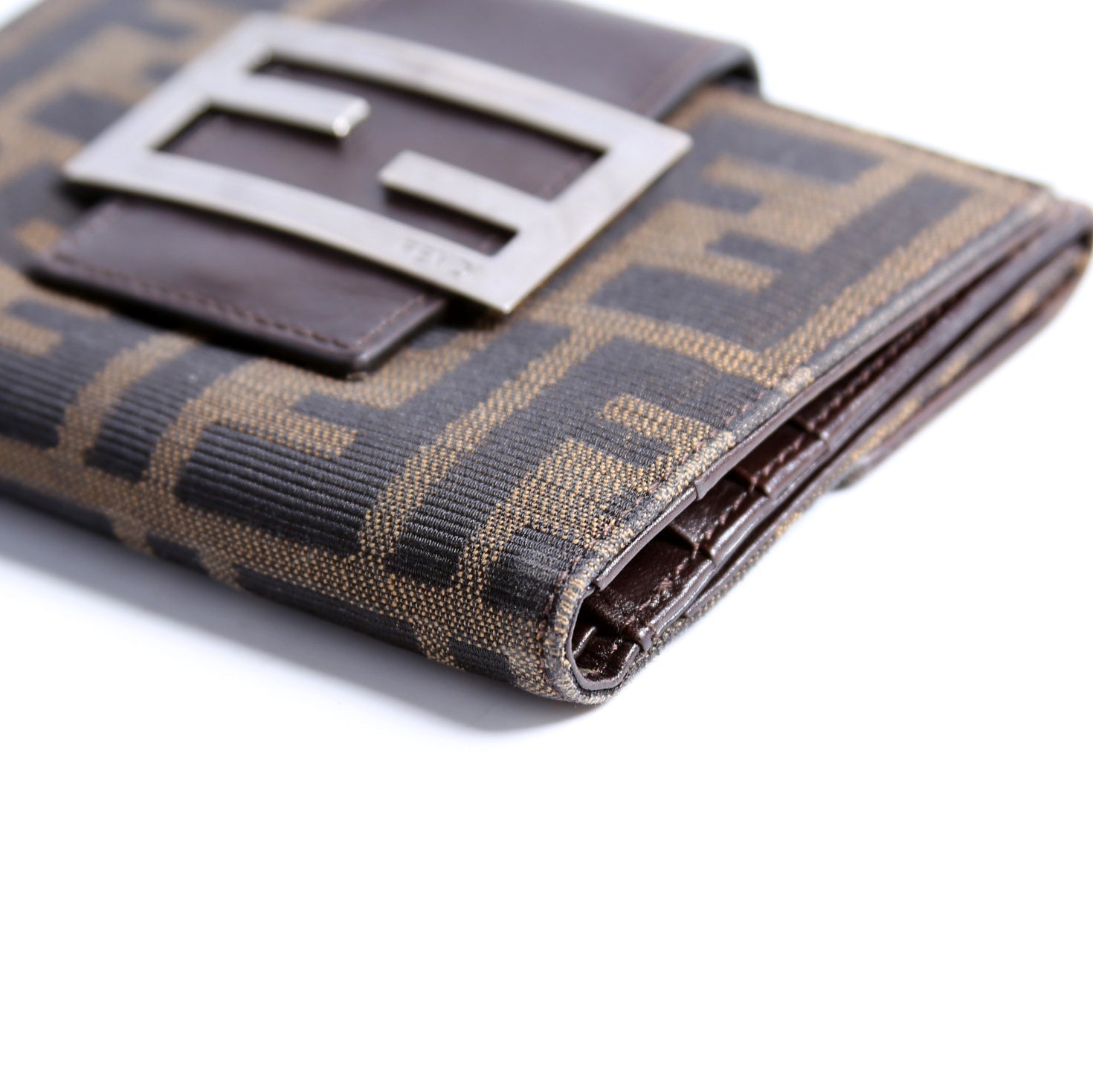 8M0035 Zucca Compact Wallet Brown