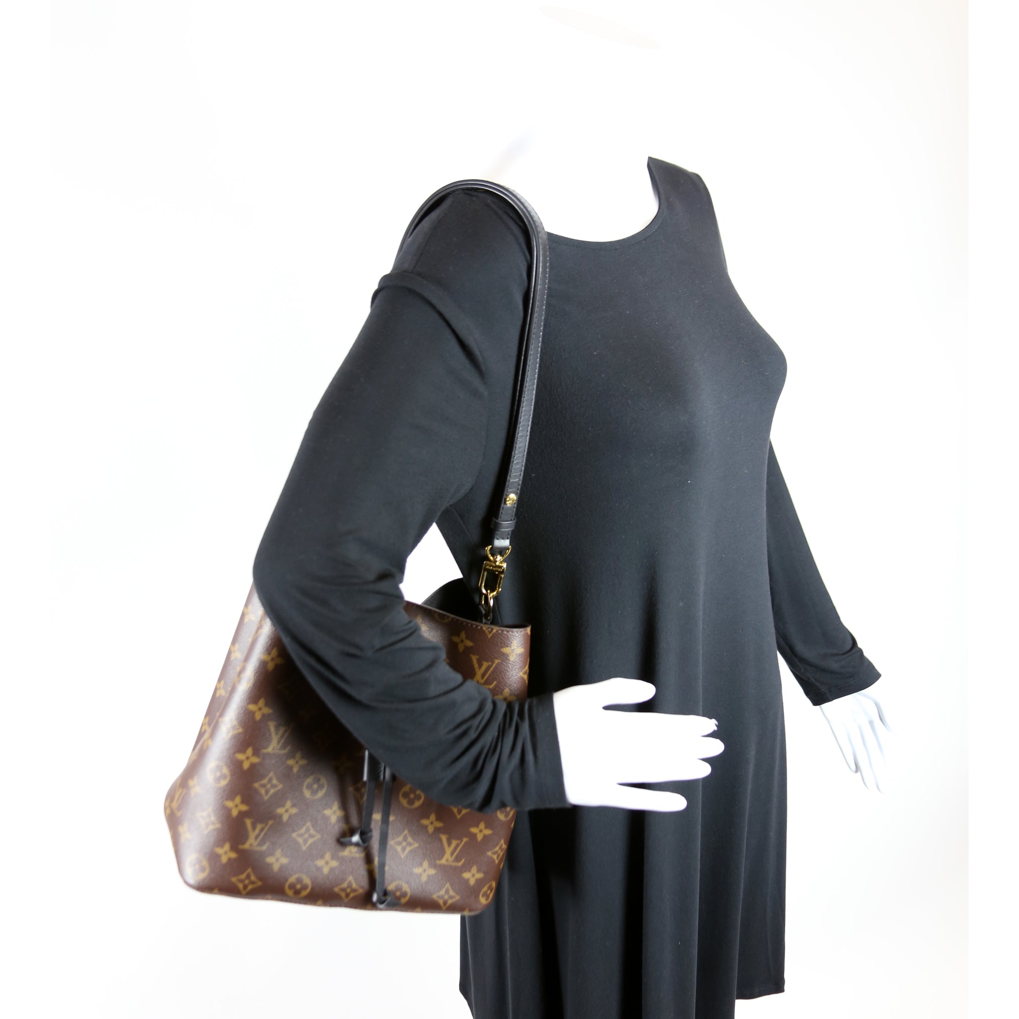 Neonoe Monogram Black