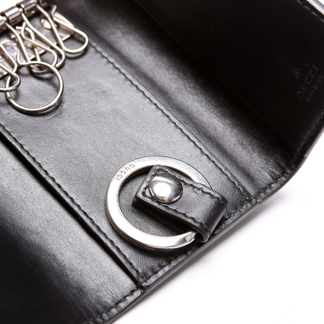 625565 Embossed GG Key Holder Black