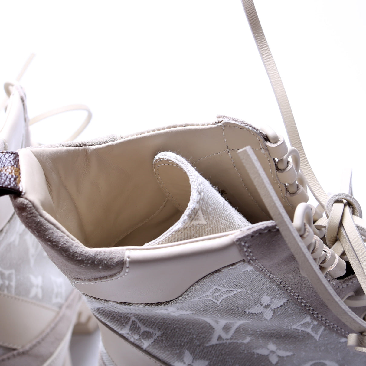 Laureate Desert Combat Boots Size 40 Cream