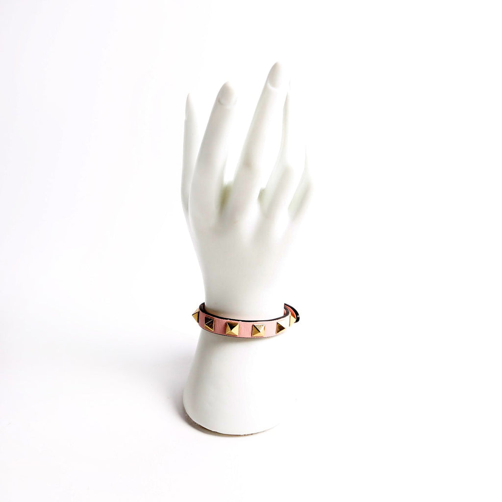 The Rockstud Leather Bracelet Pink