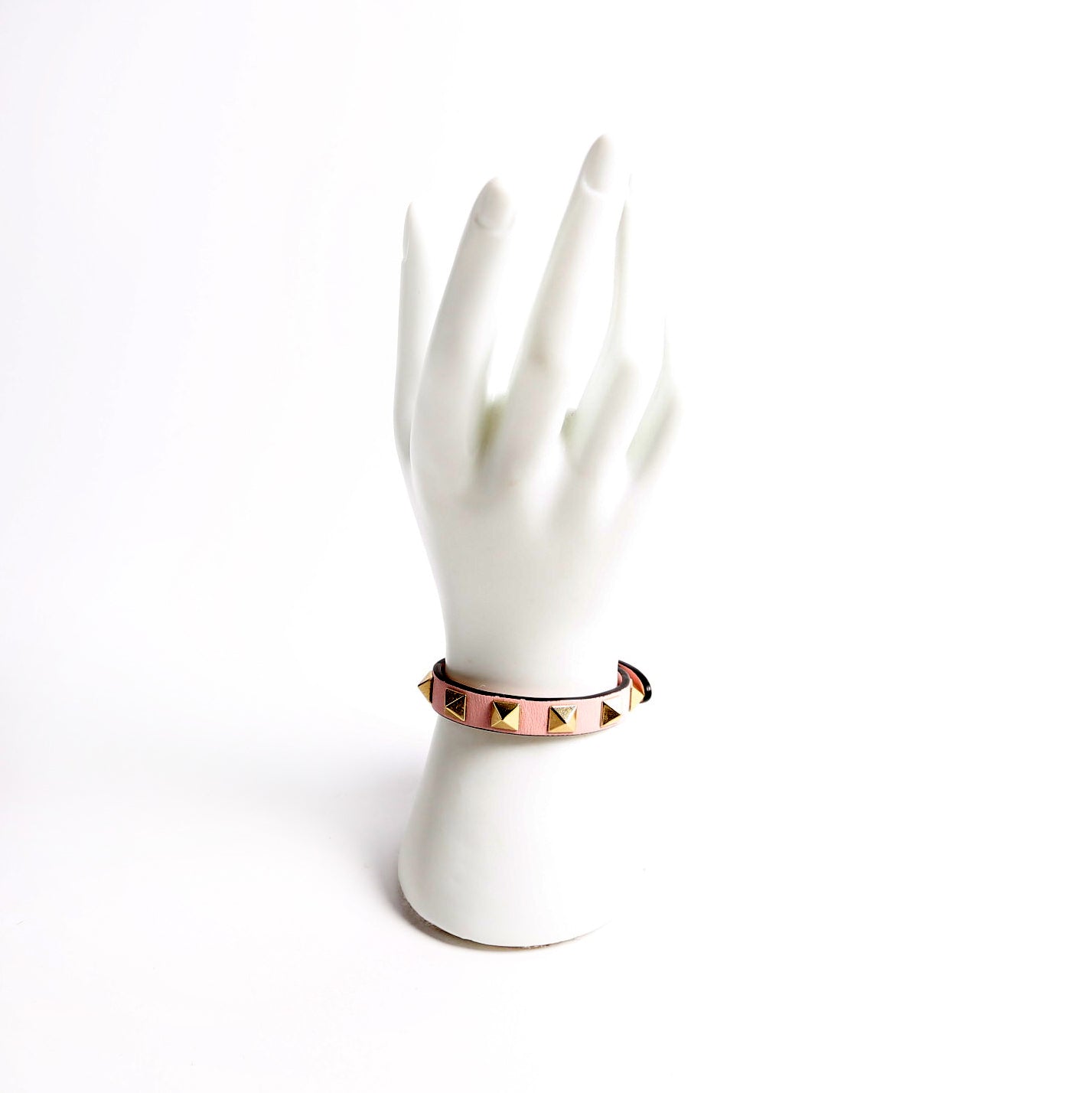 The Rockstud Leather Bracelet Pink