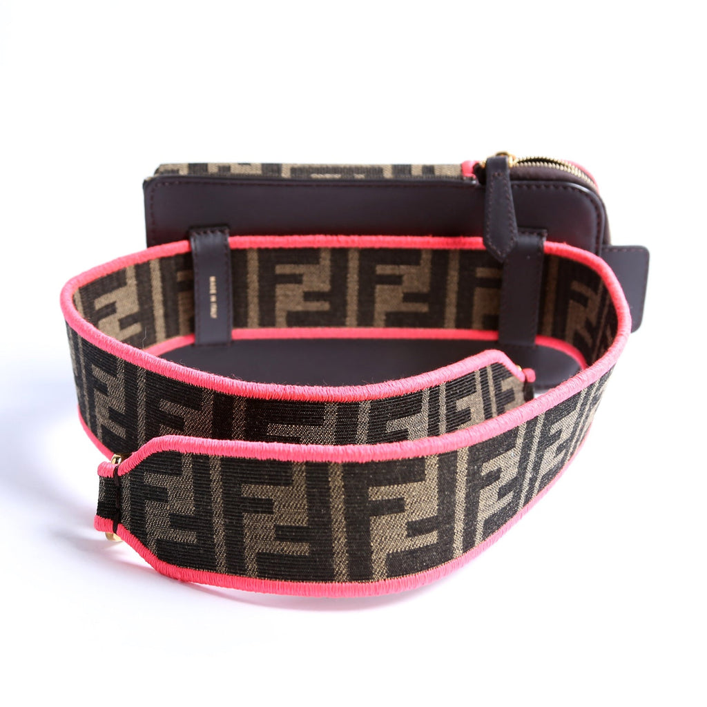 8AV132 Strap You With Phone Pouch Zucca Fabric Brown/Pink
