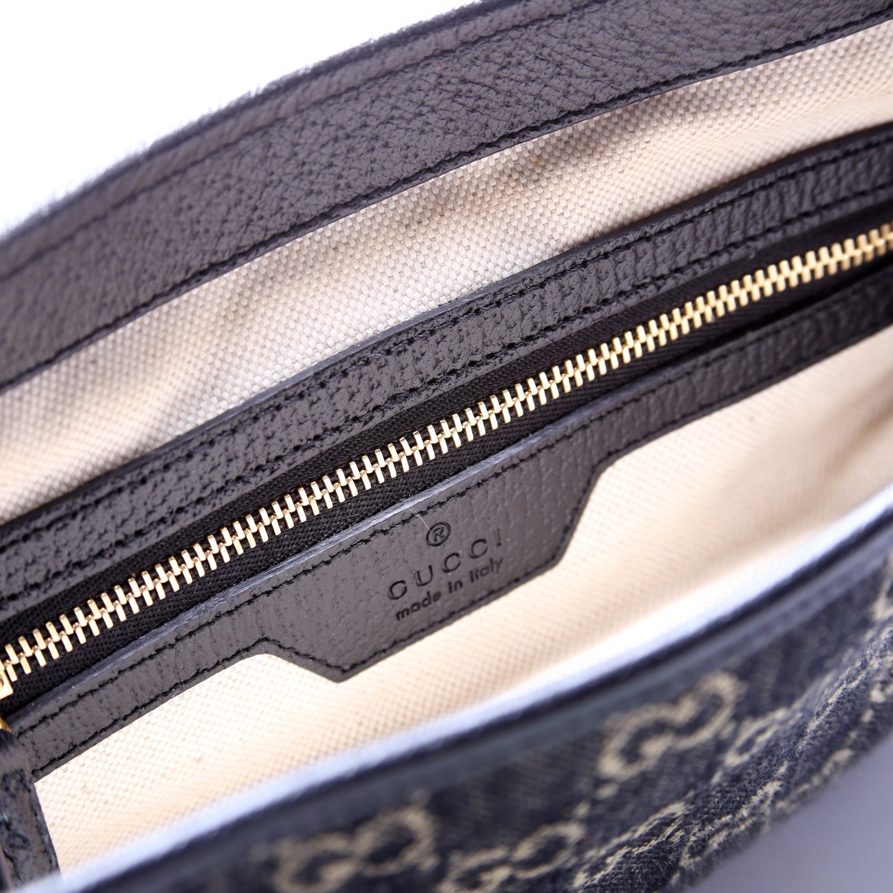 678843 GG Canvas 1961 Jackie Hobo Small Black