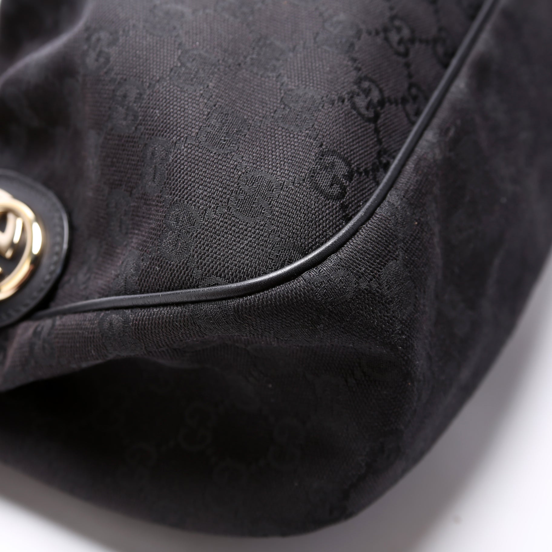 296834 GG Canvas Sukey Messenger Bag Black