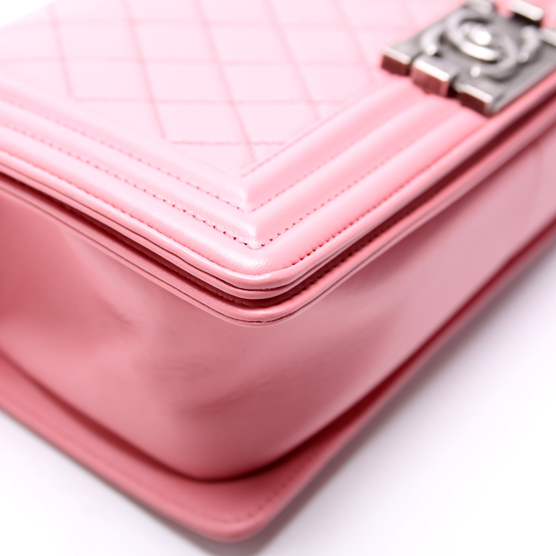 Boy Flap Medium Old Lambskin 15-20M Pink