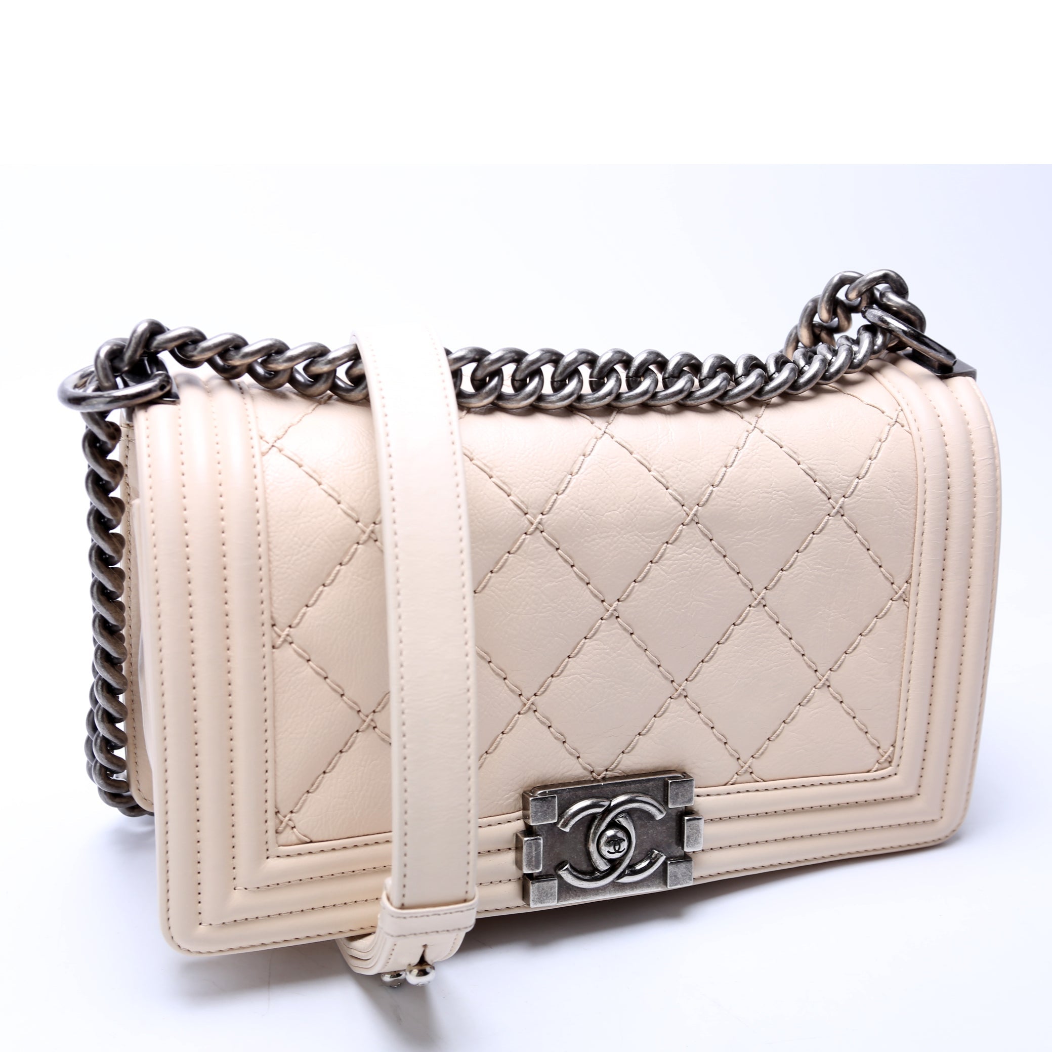 Boy Flap Medium New Calfskin Double Stitch 18M Cream