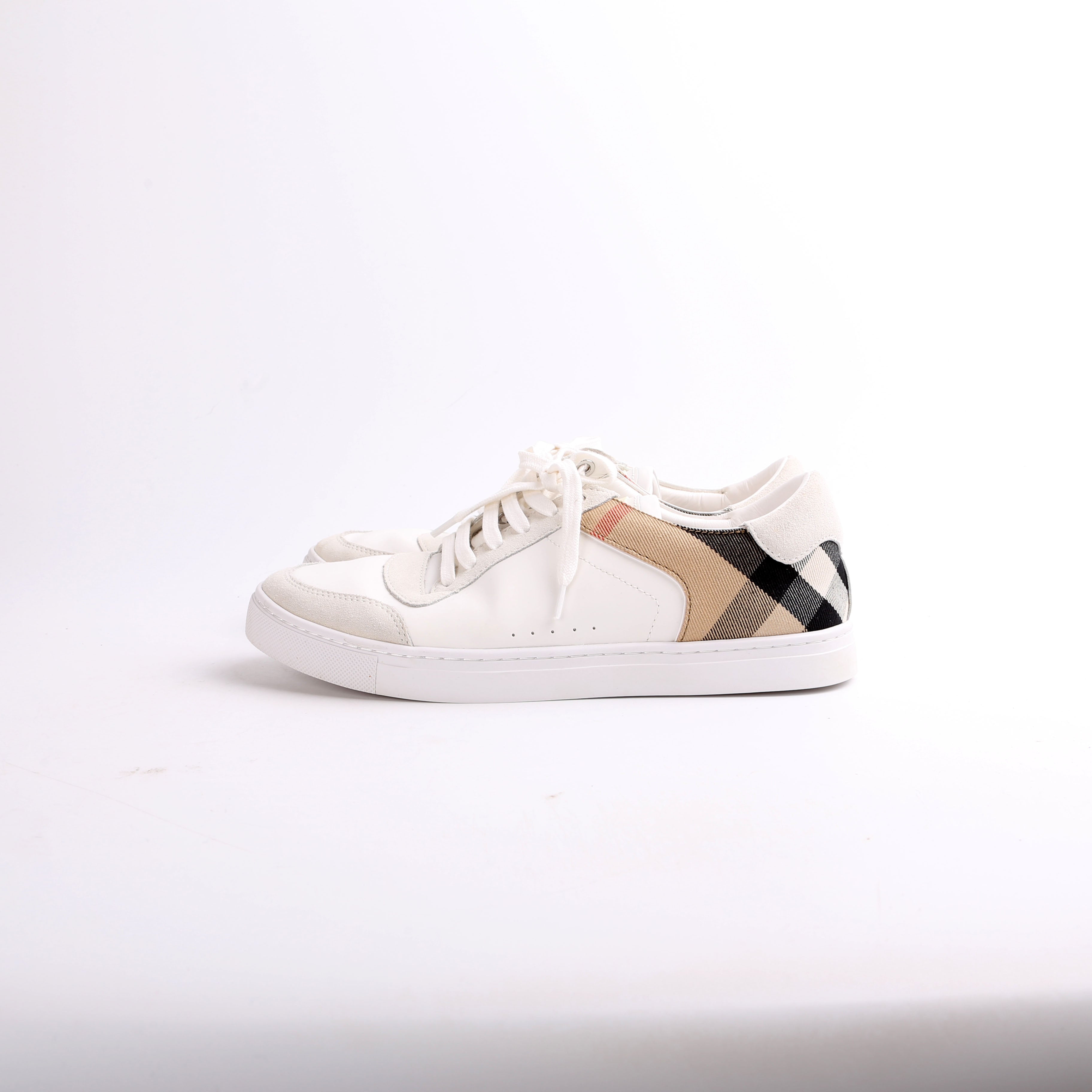 Check Low Top Sneakers Size 42
