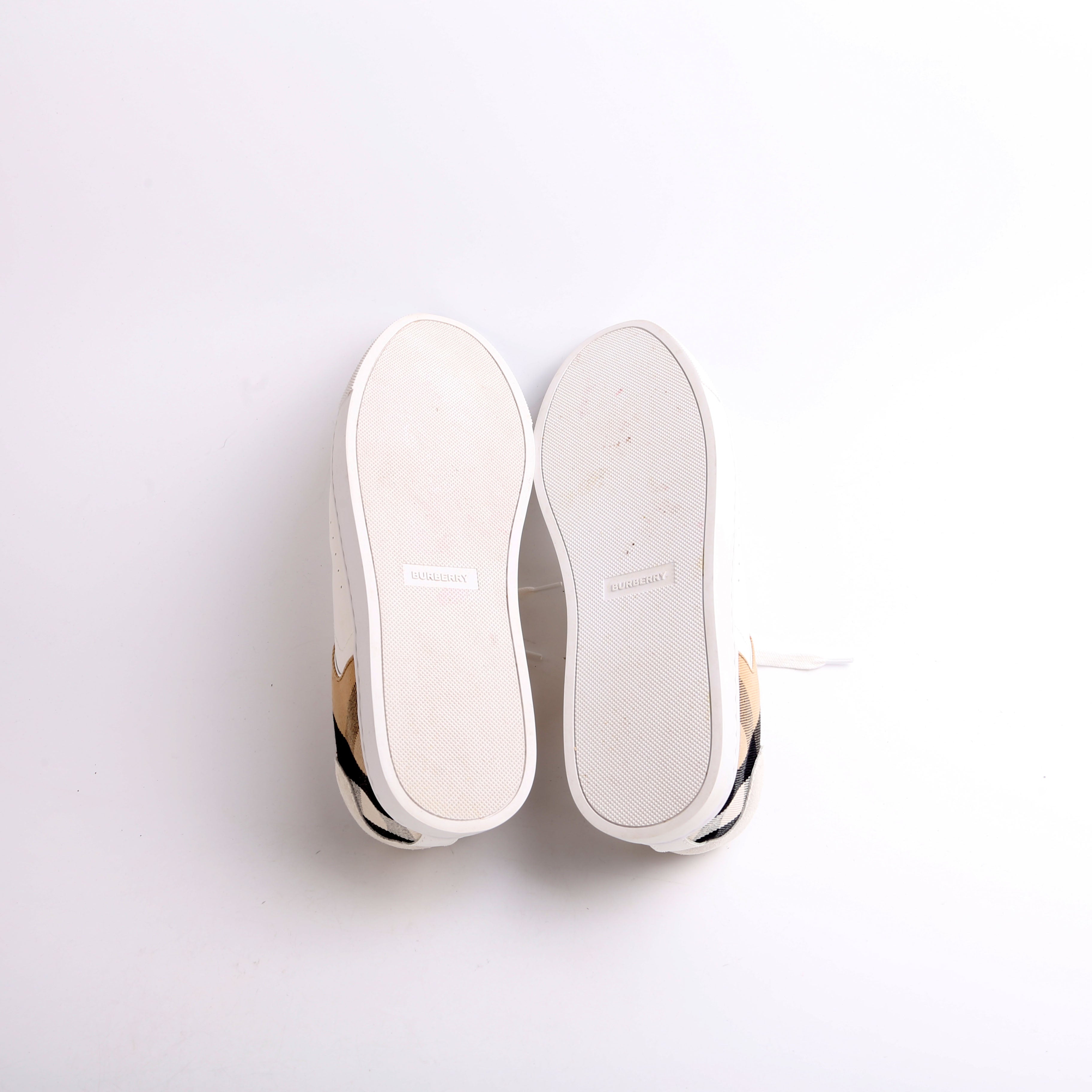Check Low Top Sneakers Size 42