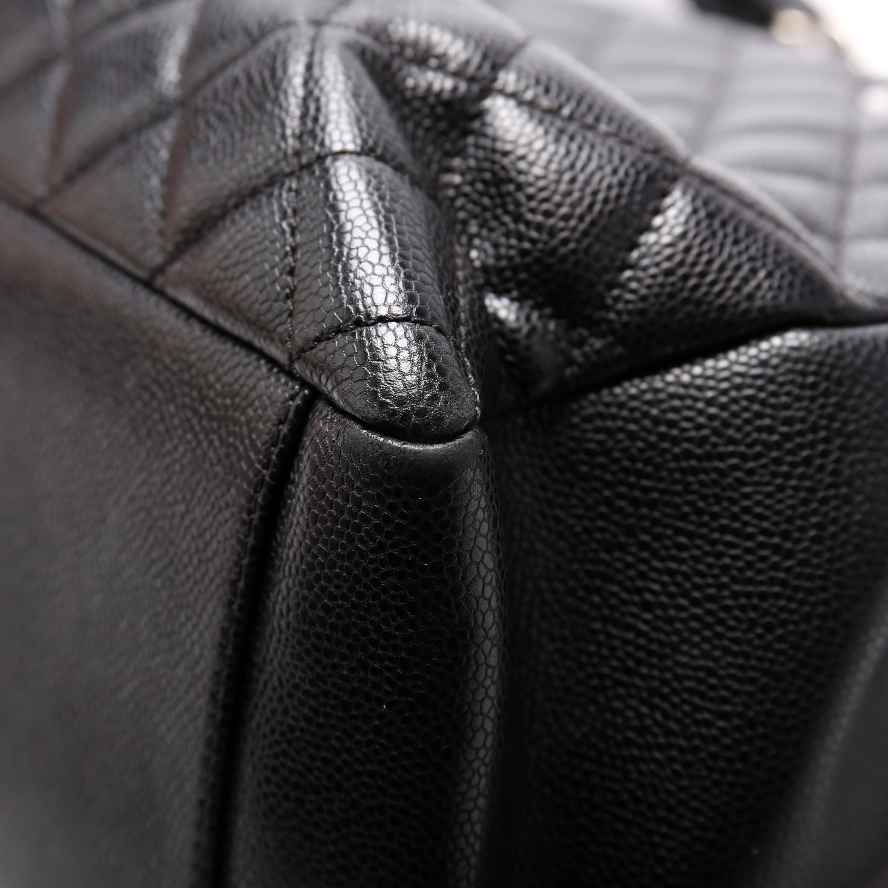Grand Shopping Tote Caviar Black