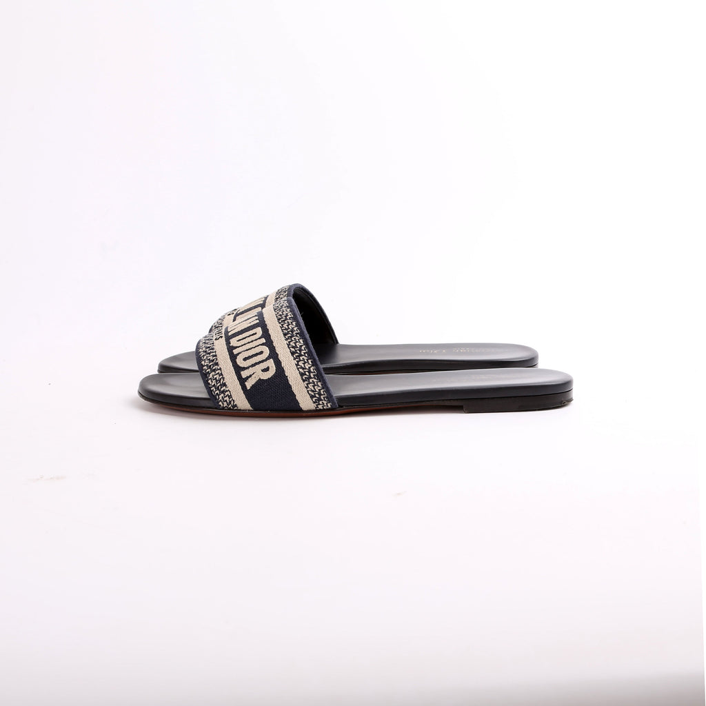 Dway Slides Size 40