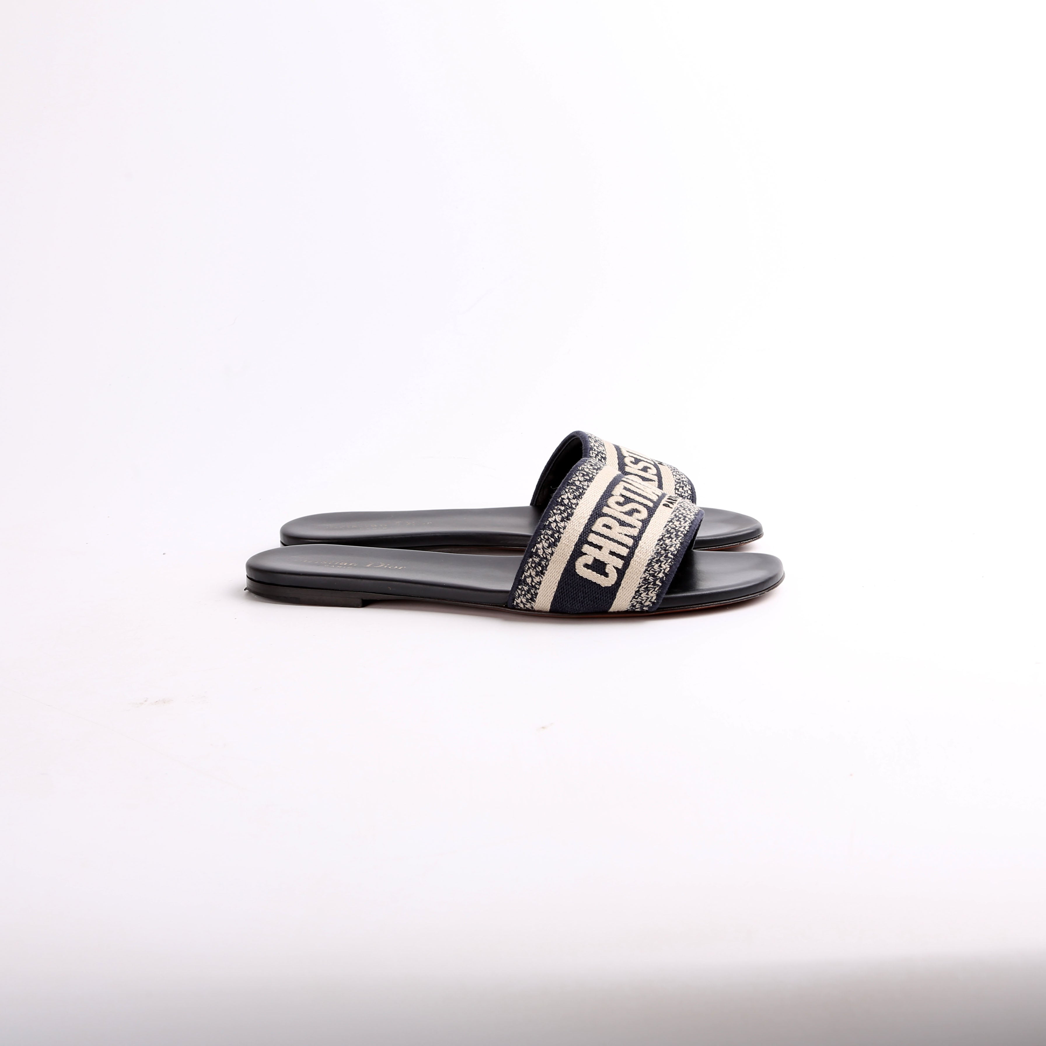 Dway Slides Size 40