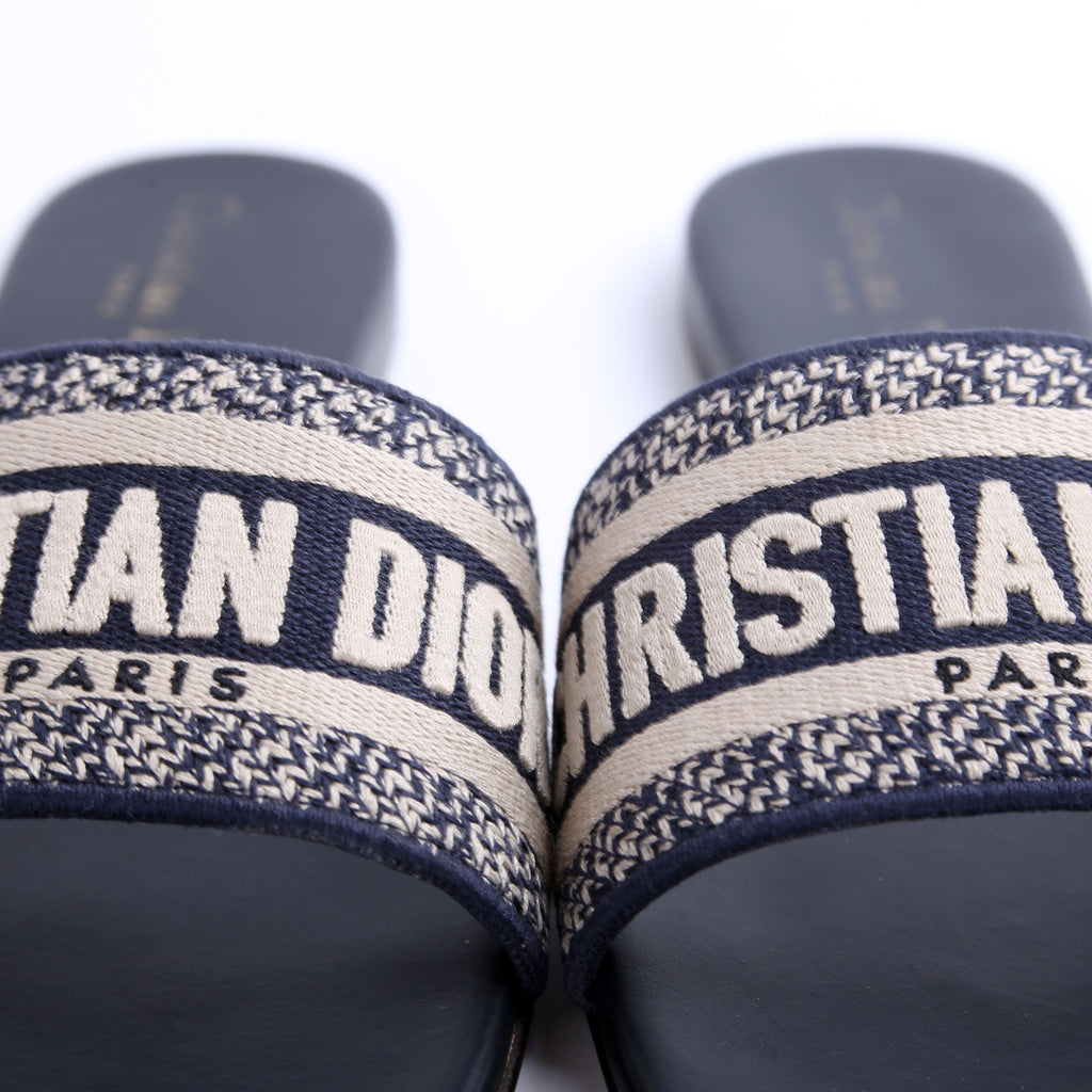 Dway Slides Size 40
