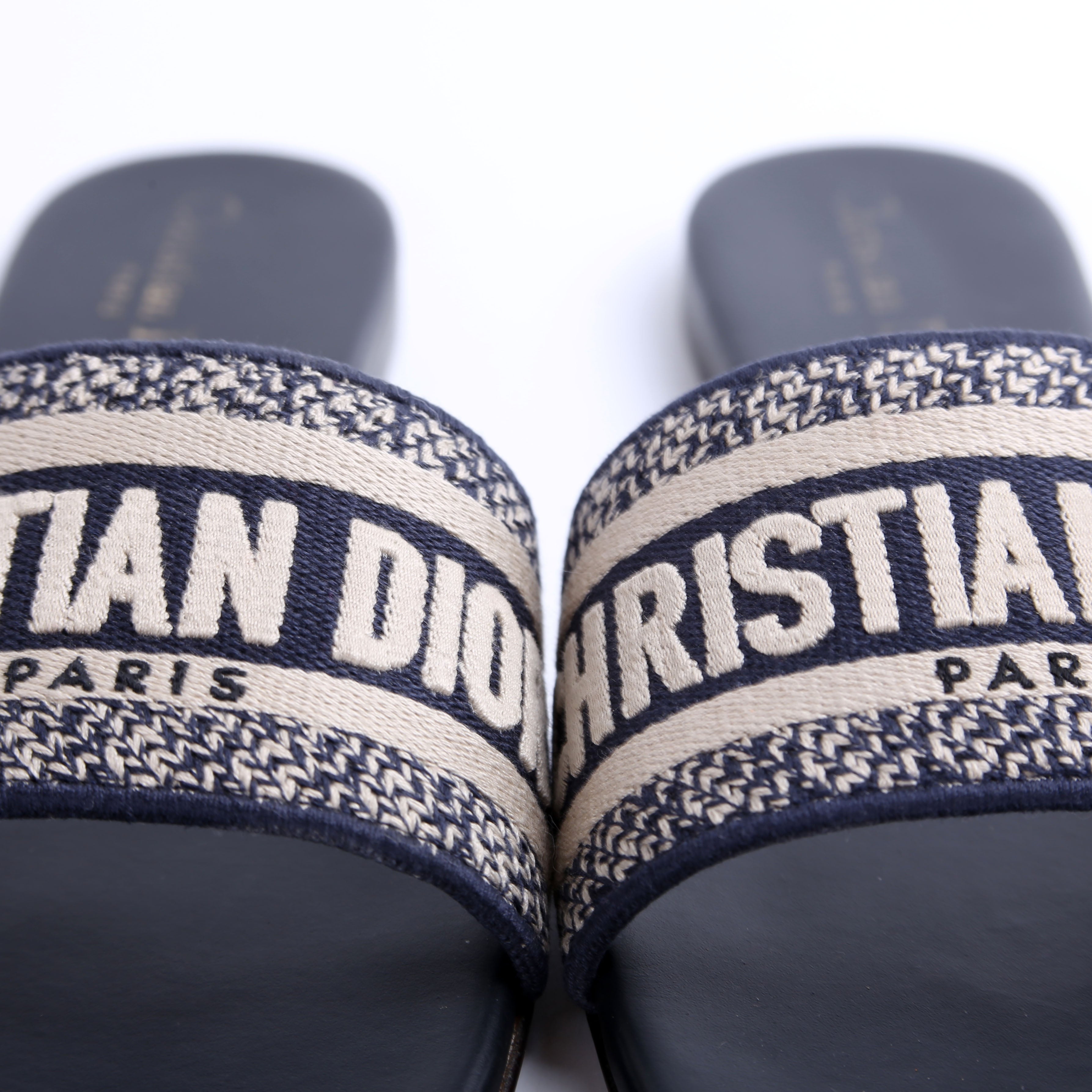 Dway Slides Size 40