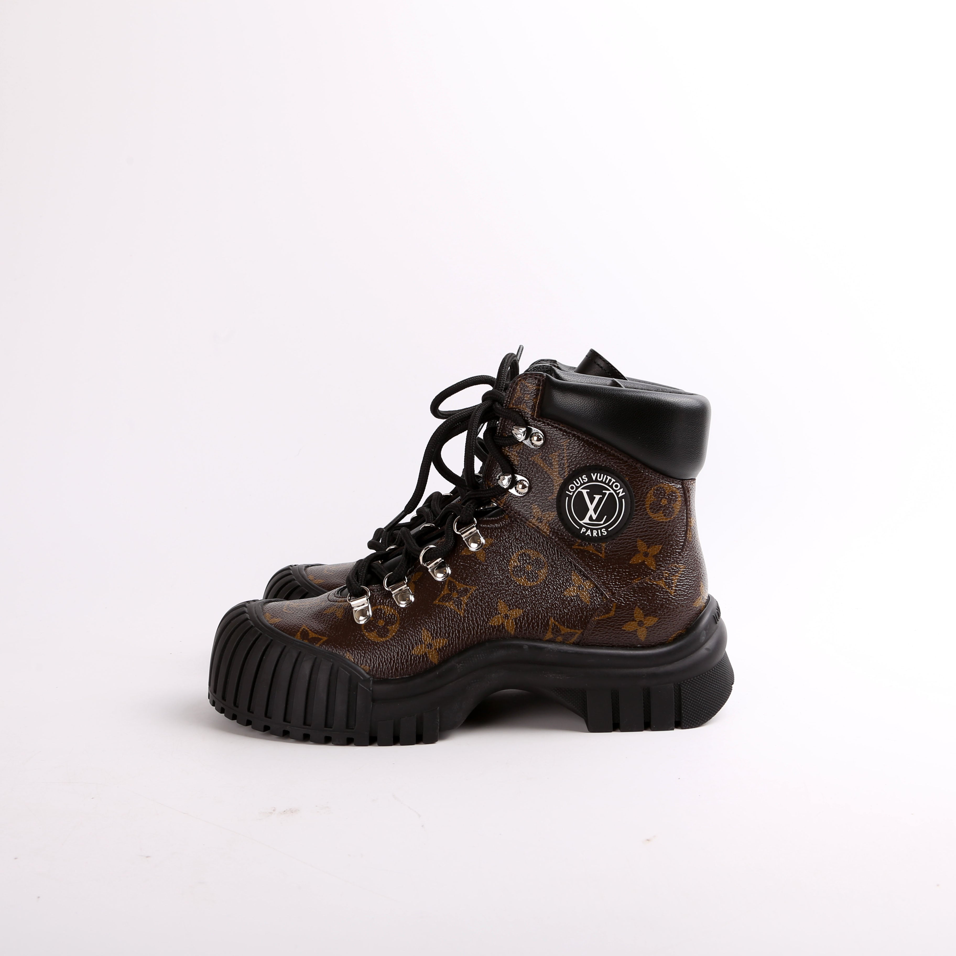 Ruby Flat Ranger Boots Size 38