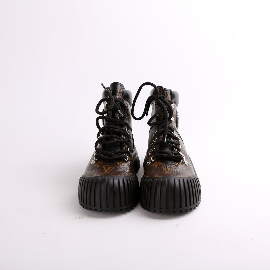 Ruby Flat Ranger Boots Size 38
