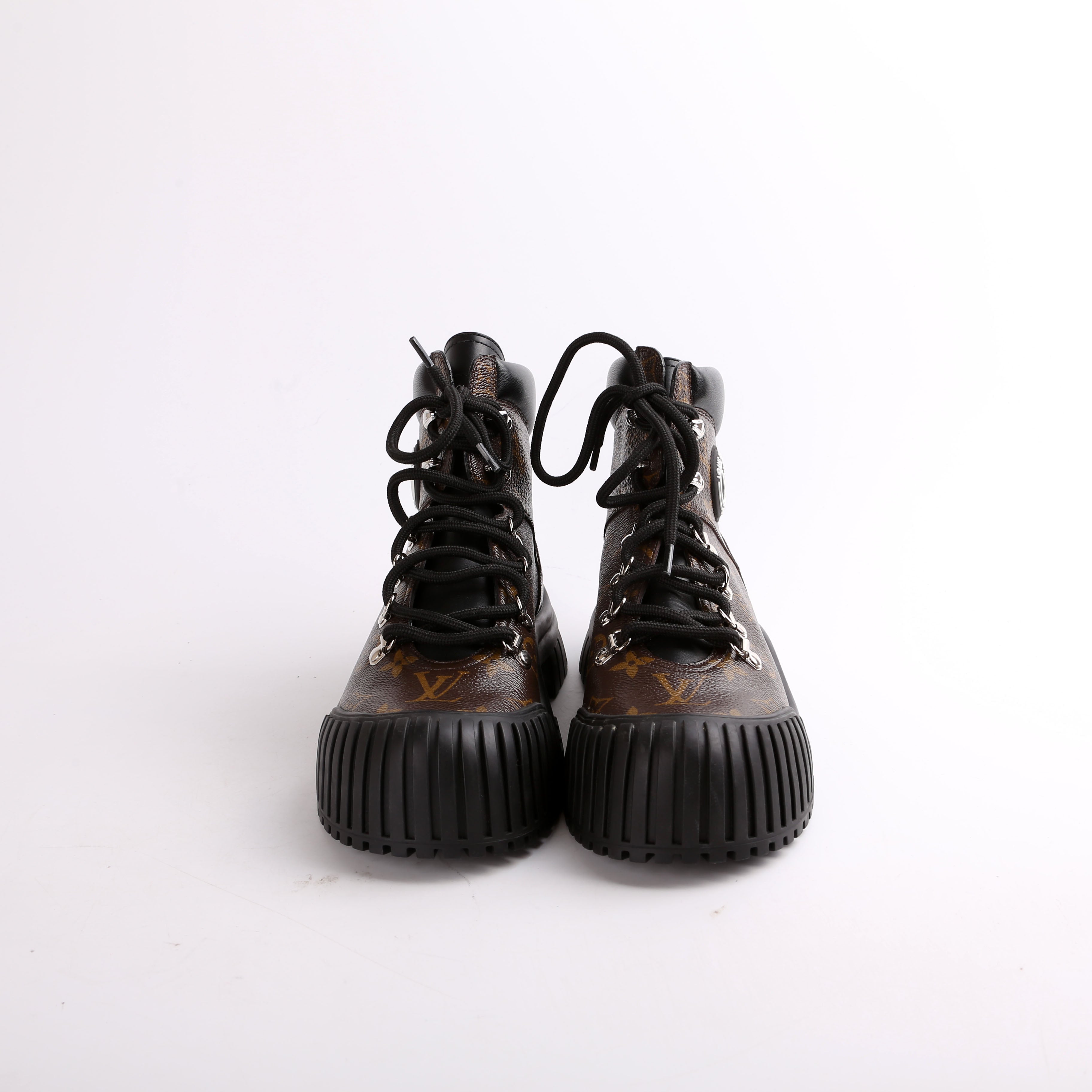 Ruby Flat Ranger Boots Size 38