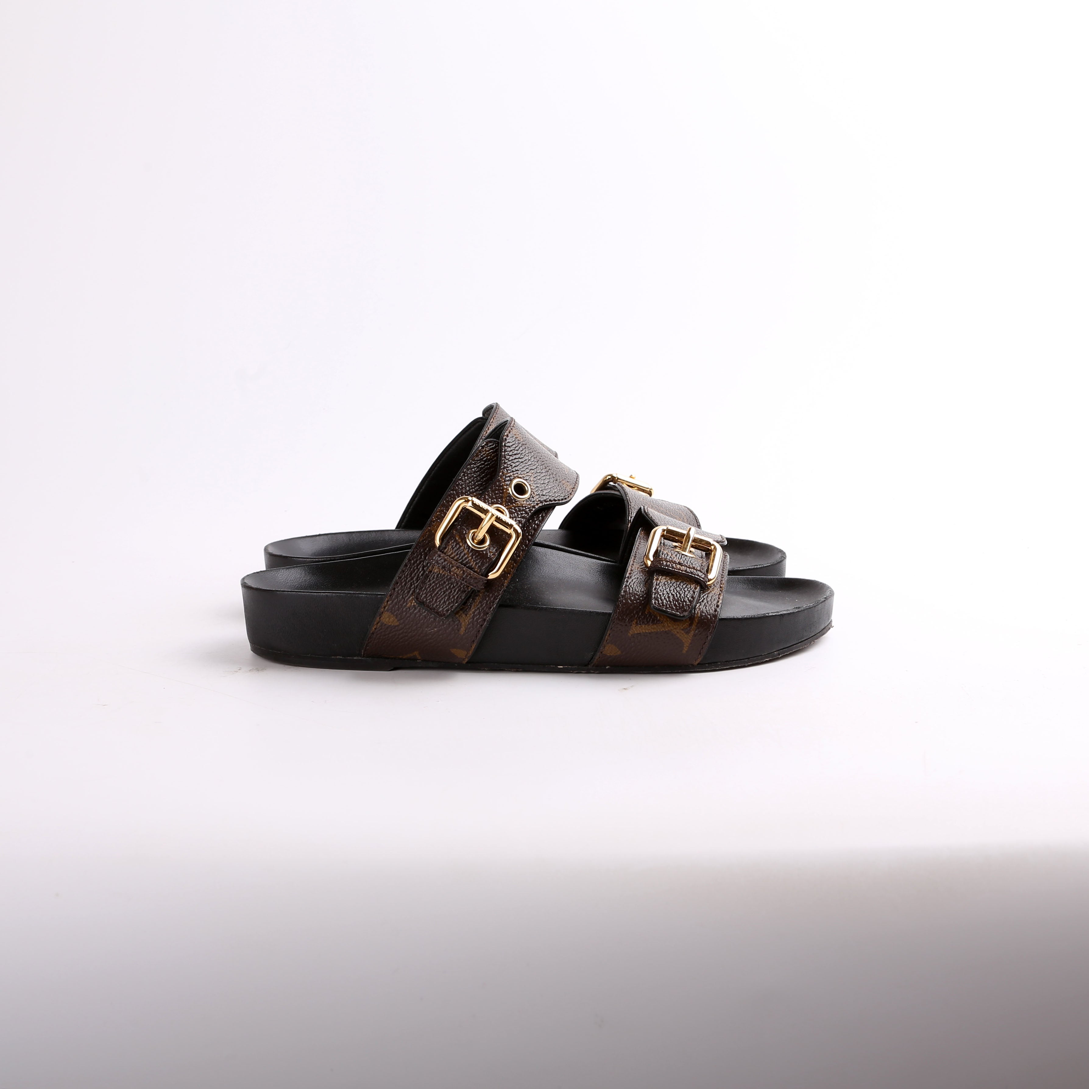 Bom Dia Slides Size 38