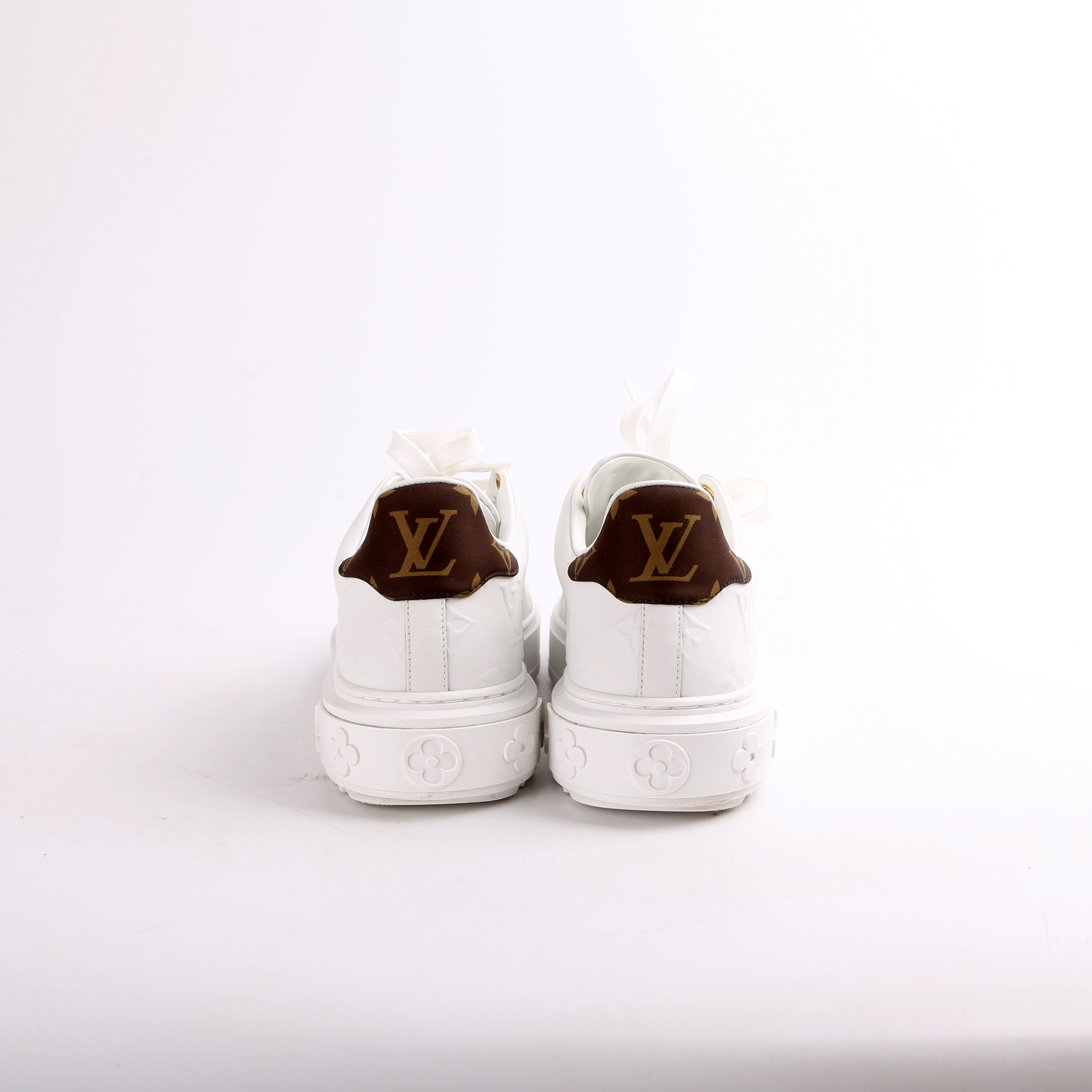 Time Out Sneakers Size 37.5