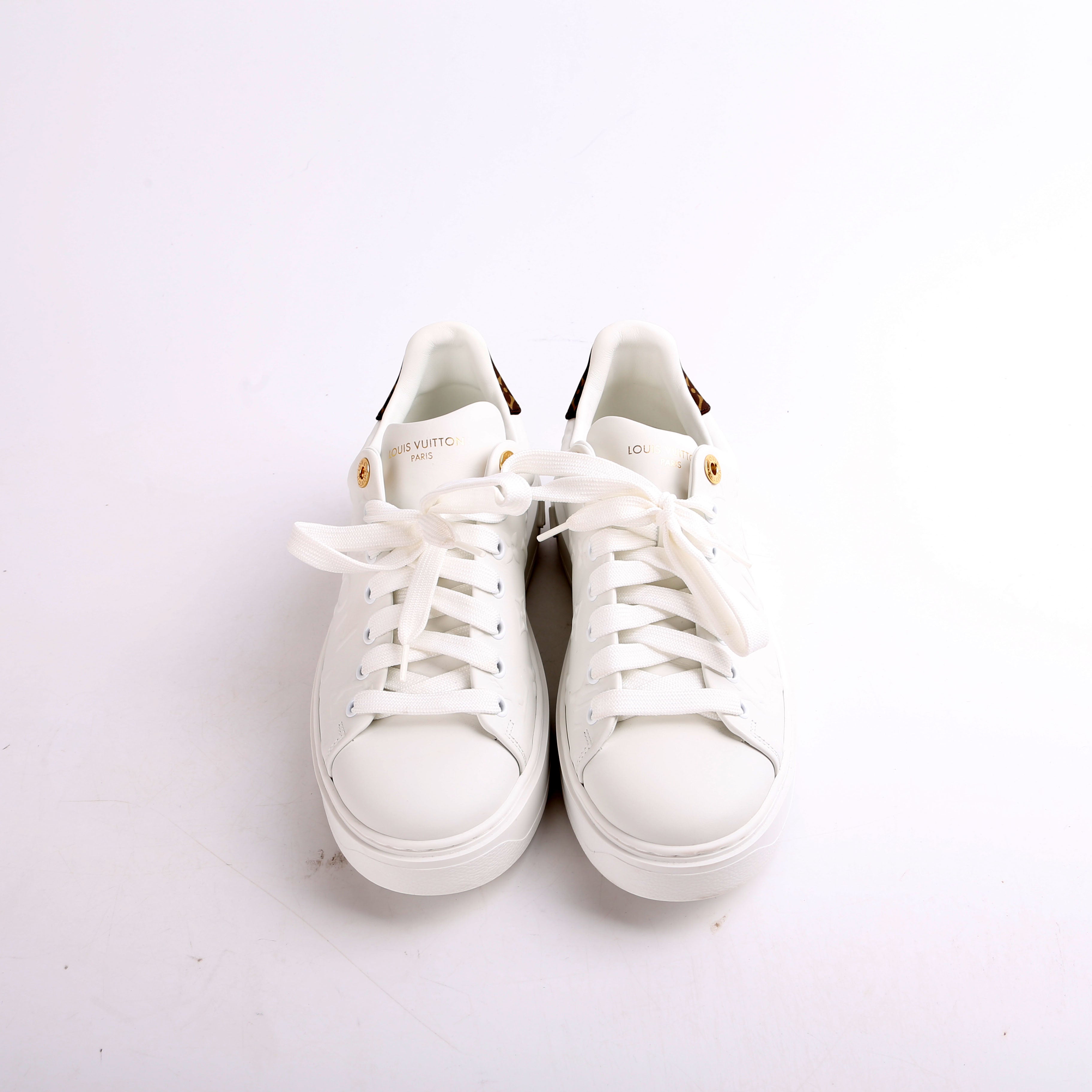 Time Out Sneakers Size 37.5