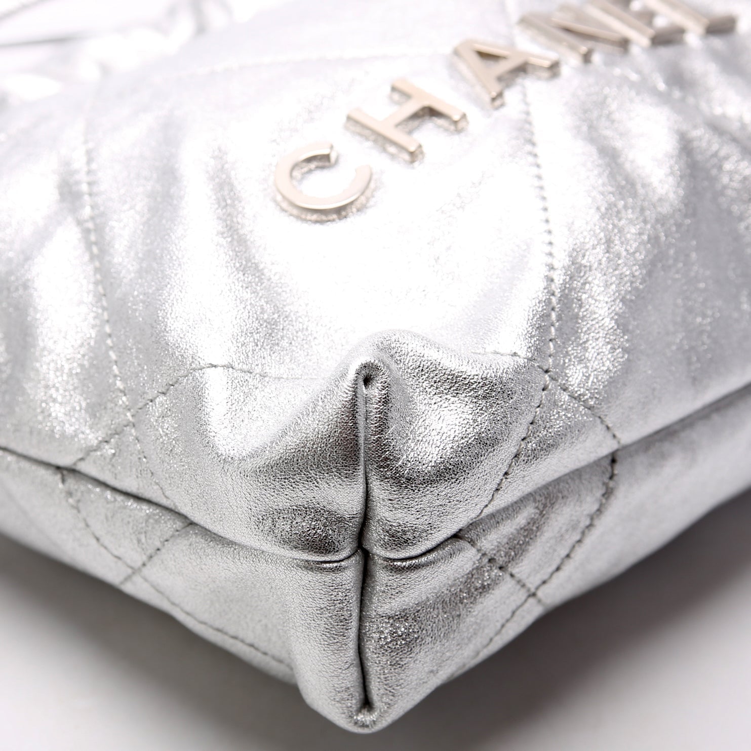 Chanel 22 Mini Metallic Calfskin RFID Silver
