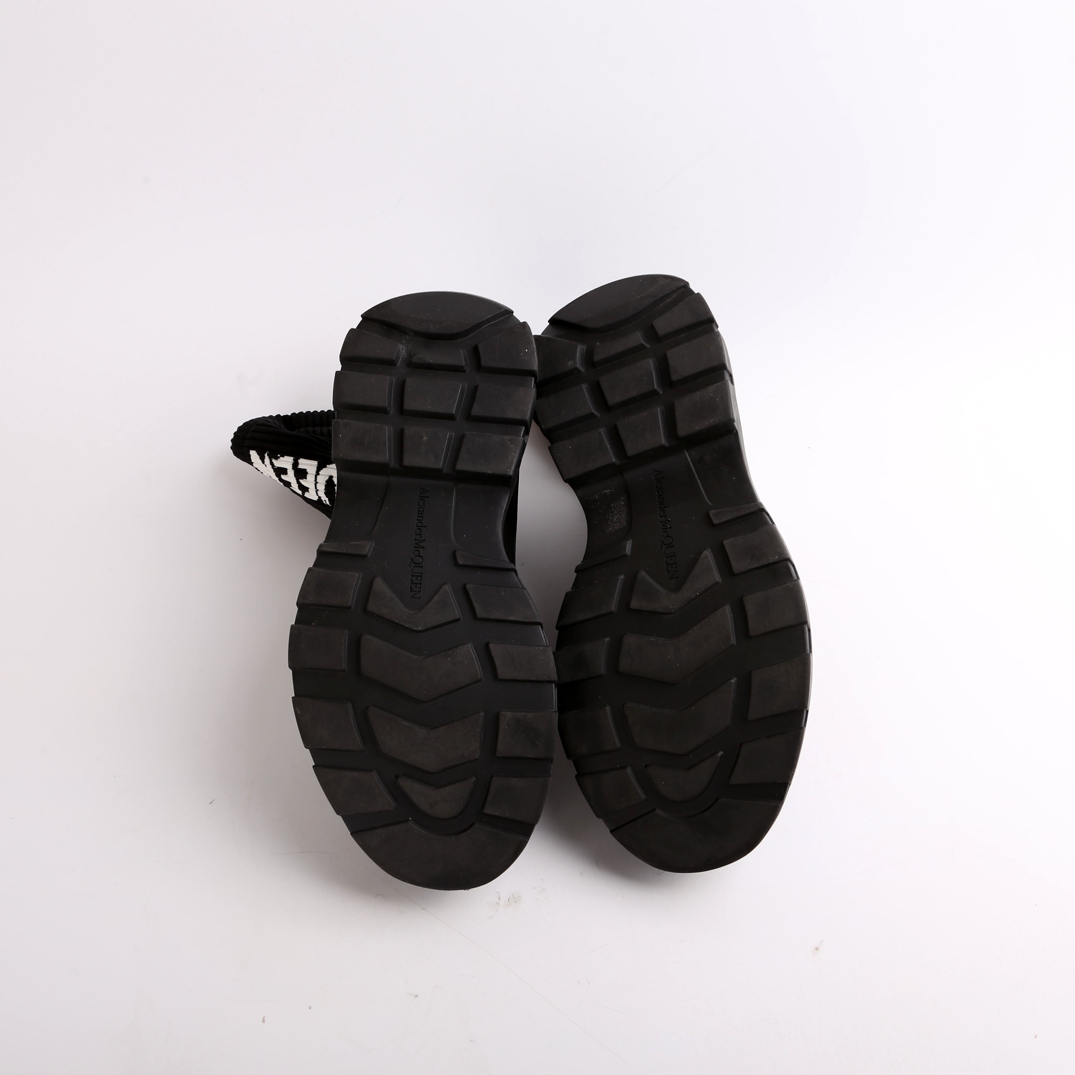 Tread Logo Sock Sneakers Size 40