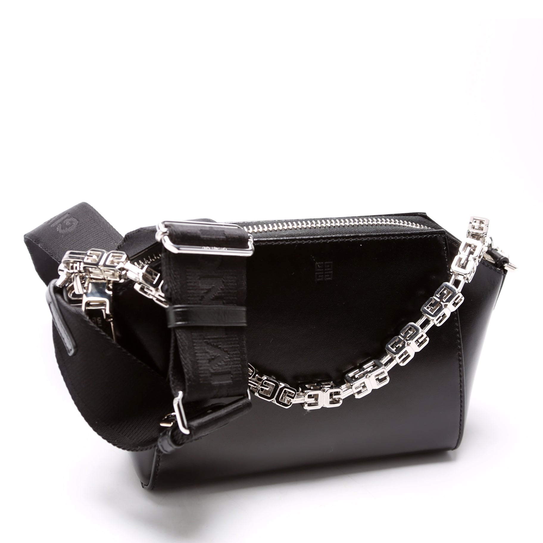 Antigonia X Chito Small Shoulder Black